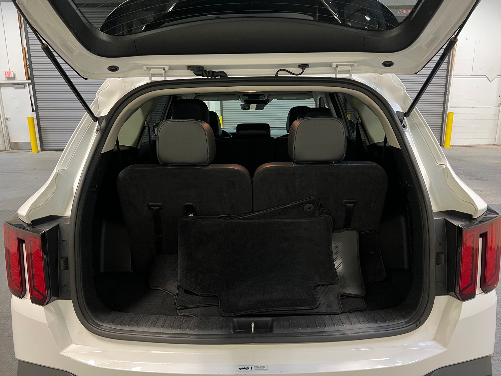 Thumbnail: 2024 Kia Sorento - 7