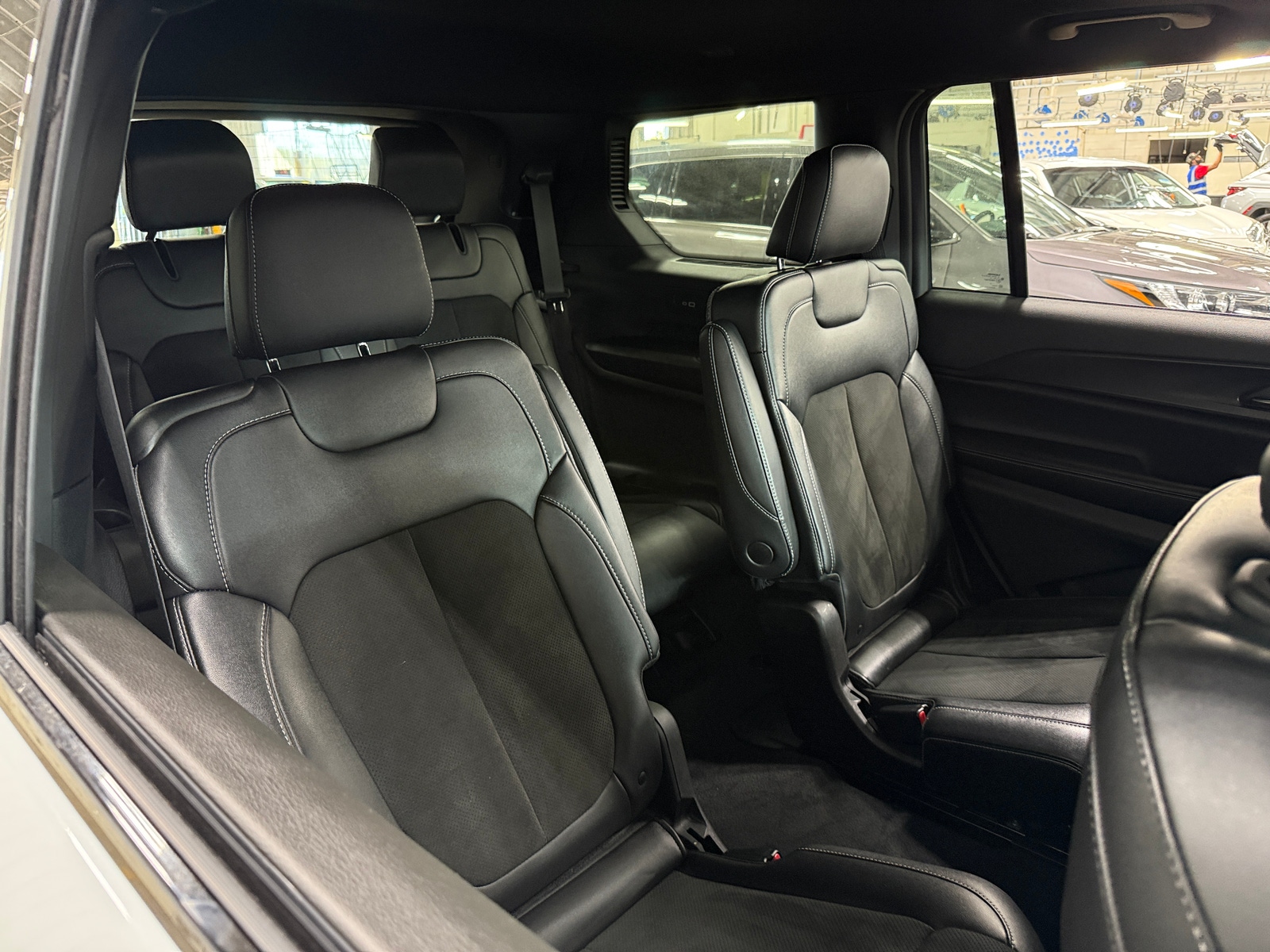 Thumbnail: 2024 Jeep Grand Cherokee L - 5