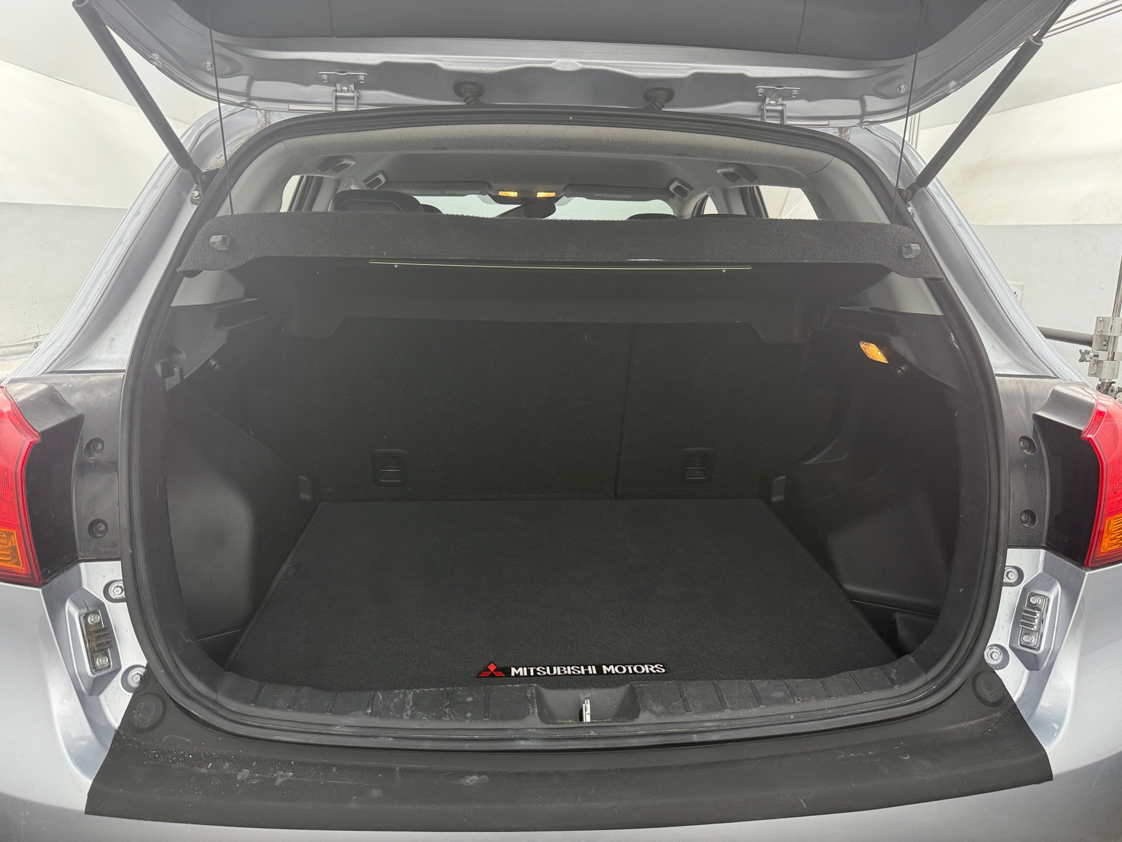 Thumbnail: 2017 Mitsubishi Outlander Sport - 6
