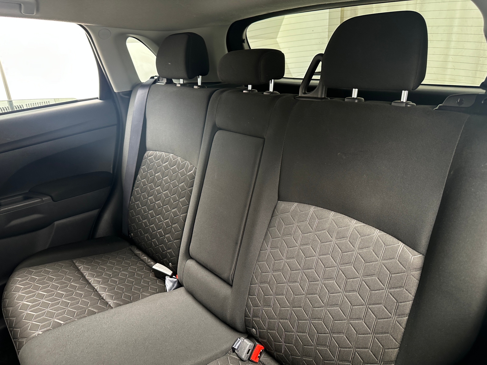 Thumbnail: 2024 Mitsubishi Outlander Sport - 6