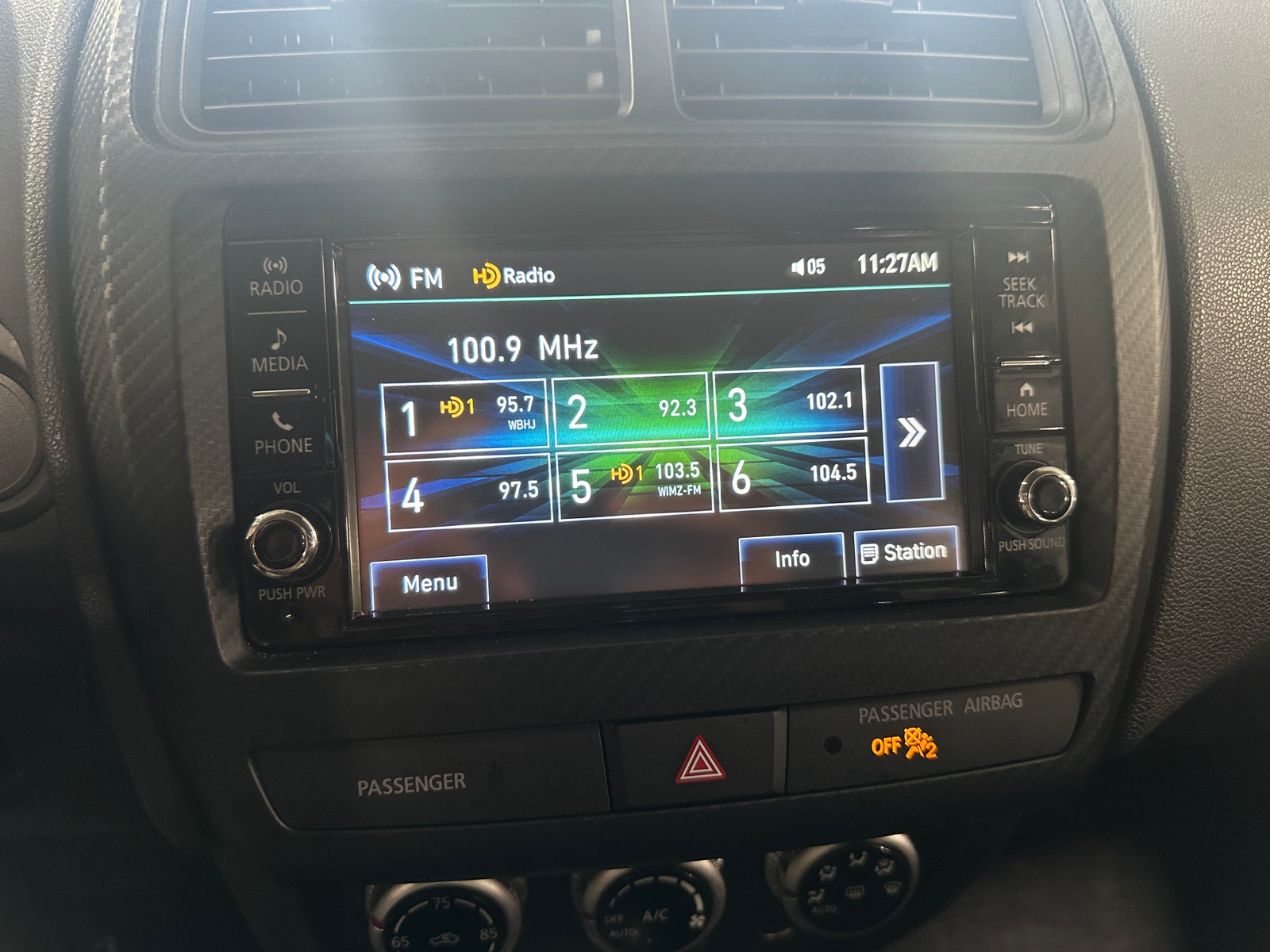 Thumbnail: 2024 Mitsubishi Outlander Sport - 4
