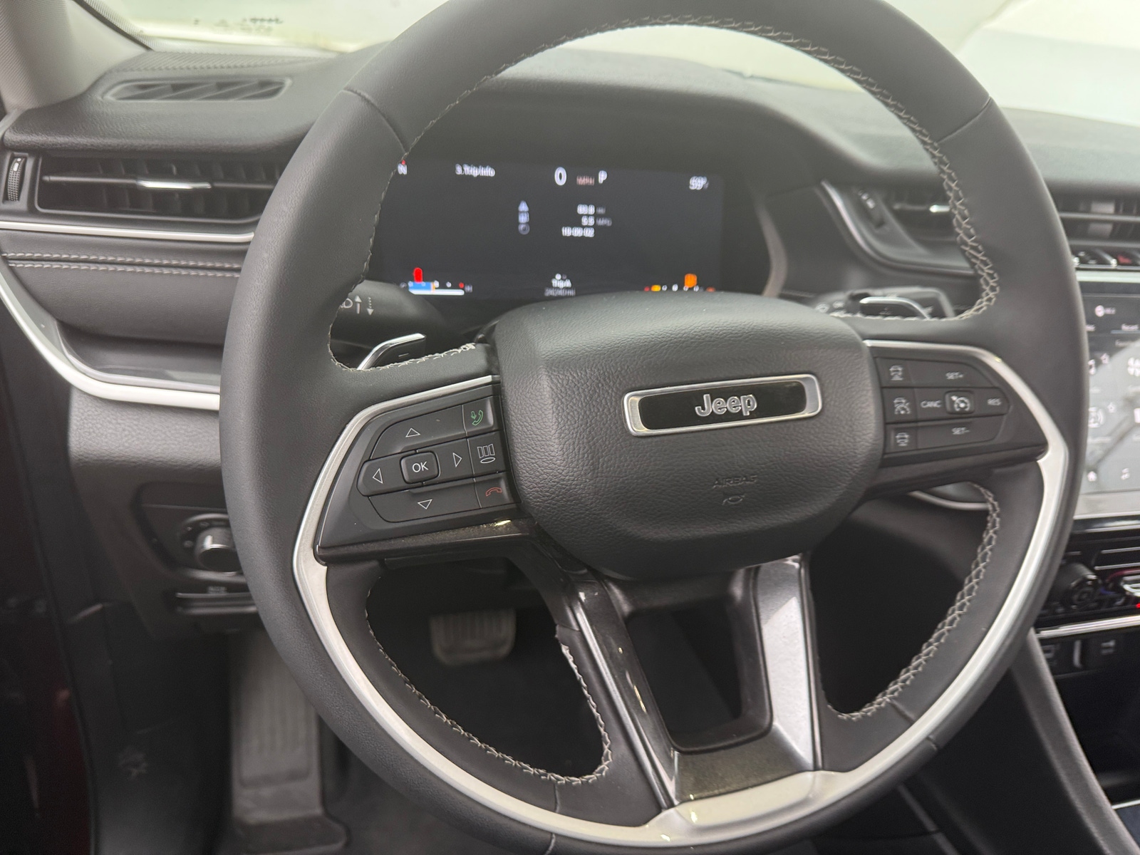 Thumbnail: 2023 Jeep Grand Cherokee L - 5