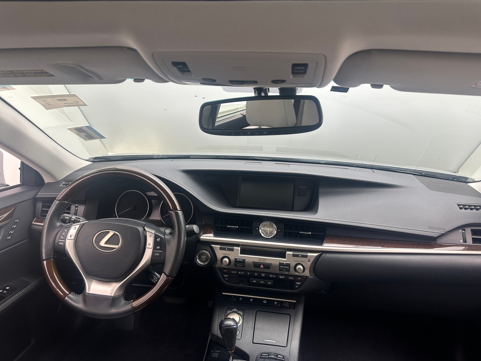 Thumbnail: 2014 Lexus ES - 2