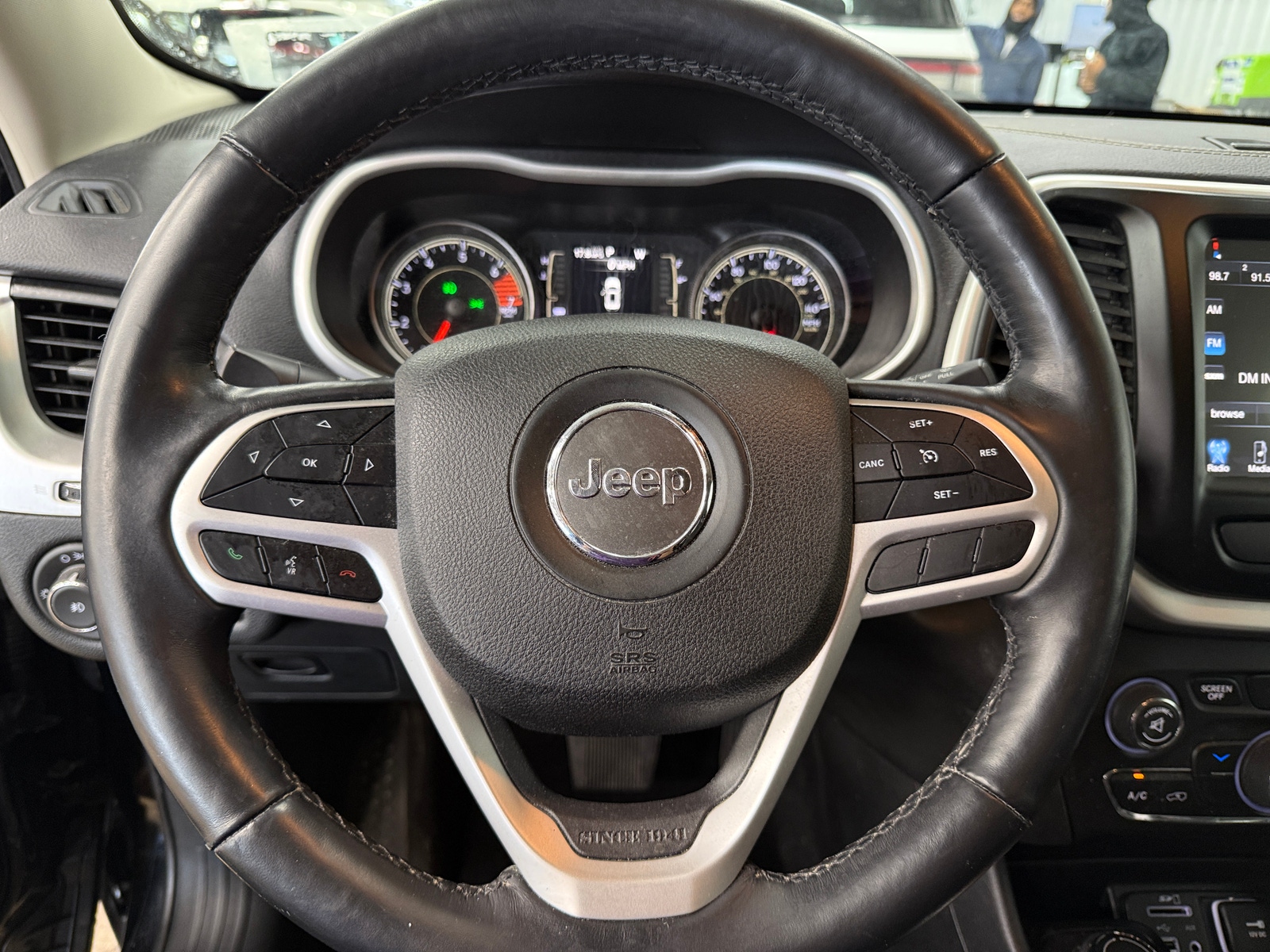 Thumbnail: 2018 Jeep Cherokee - 5