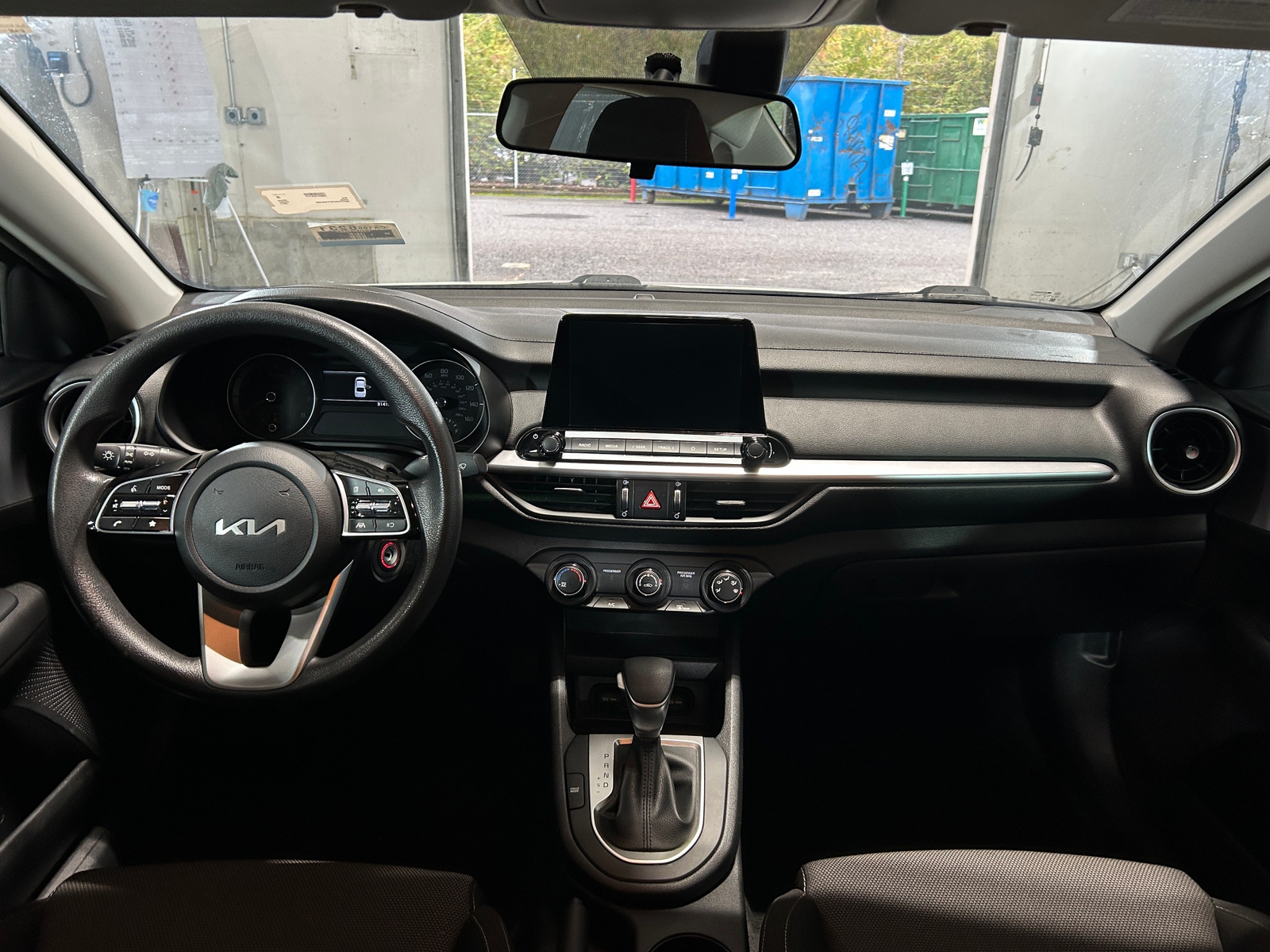 Thumbnail: 2023 Kia Forte - 3