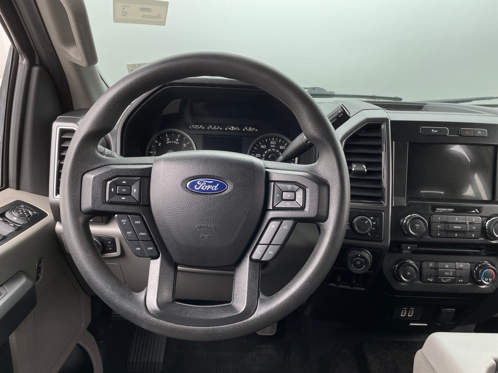 Thumbnail: 2017 Ford Econoline - 5