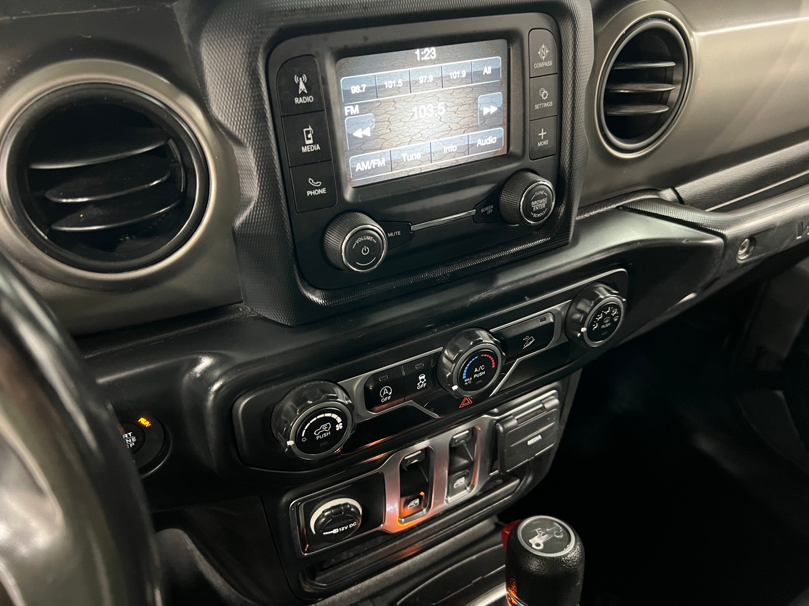 Thumbnail: 2019 Jeep Wrangler - 4