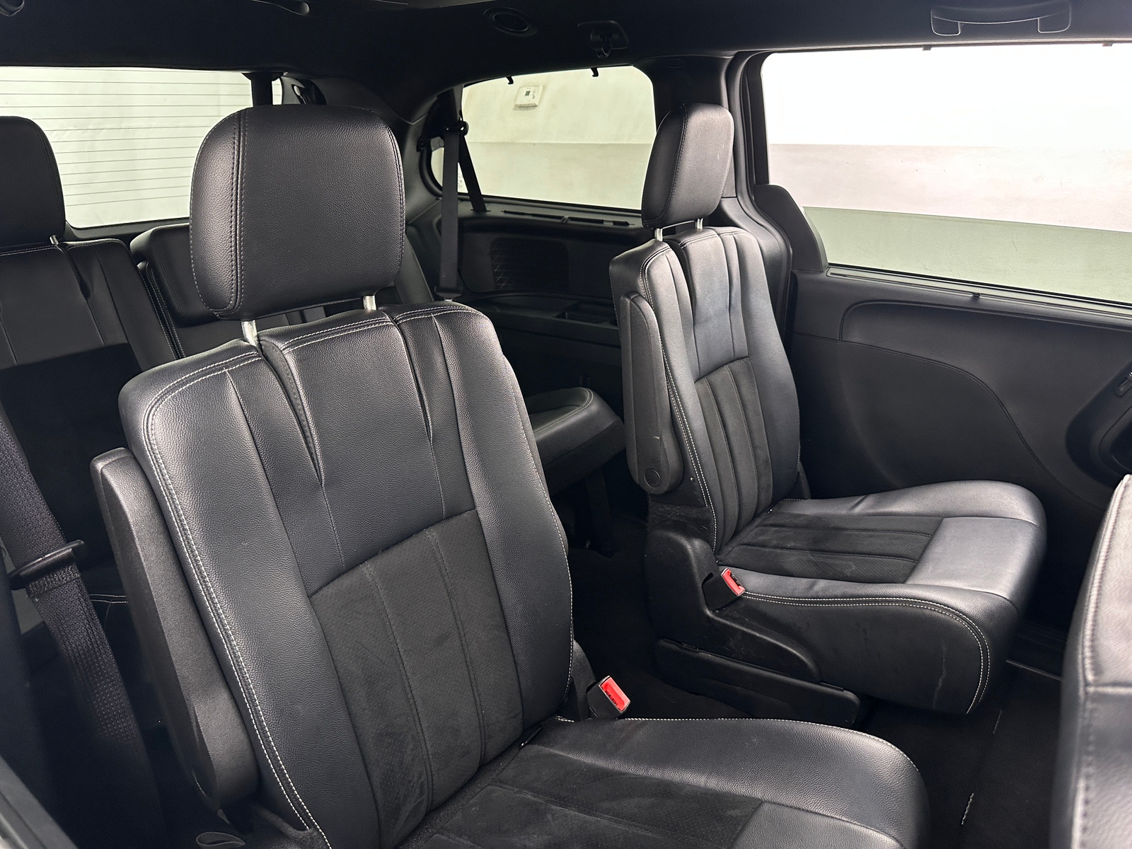 Thumbnail: 2016 Dodge Grand Caravan - 6