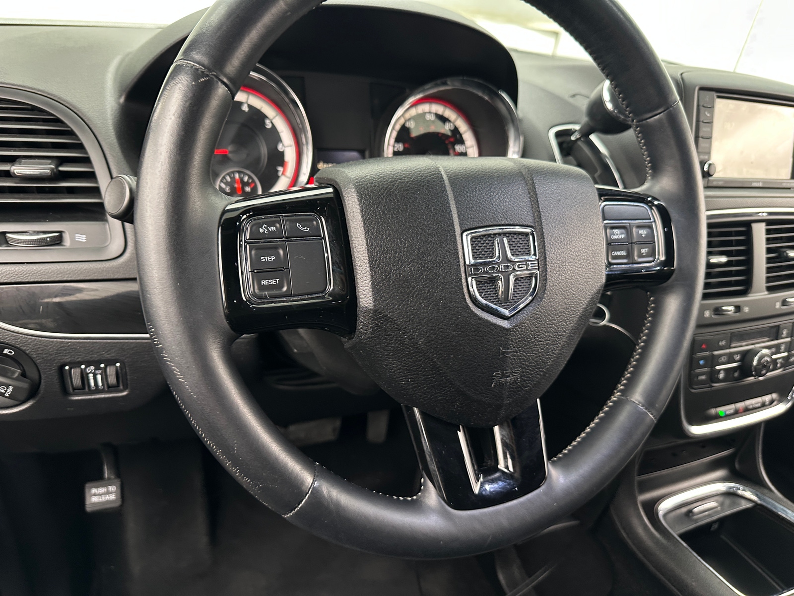 Thumbnail: 2016 Dodge Grand Caravan - 5