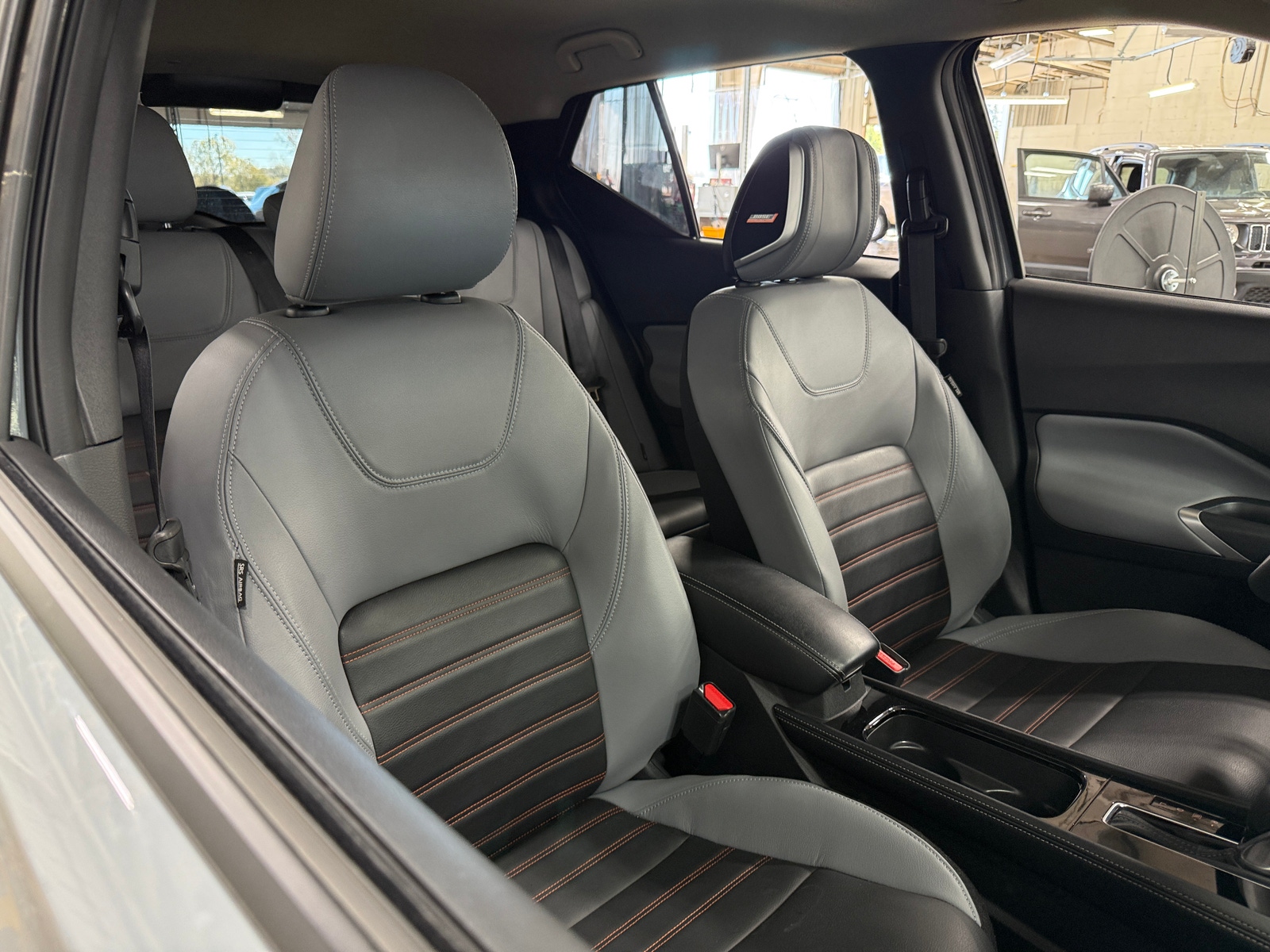 Thumbnail: 2024 Nissan Kicks - 2