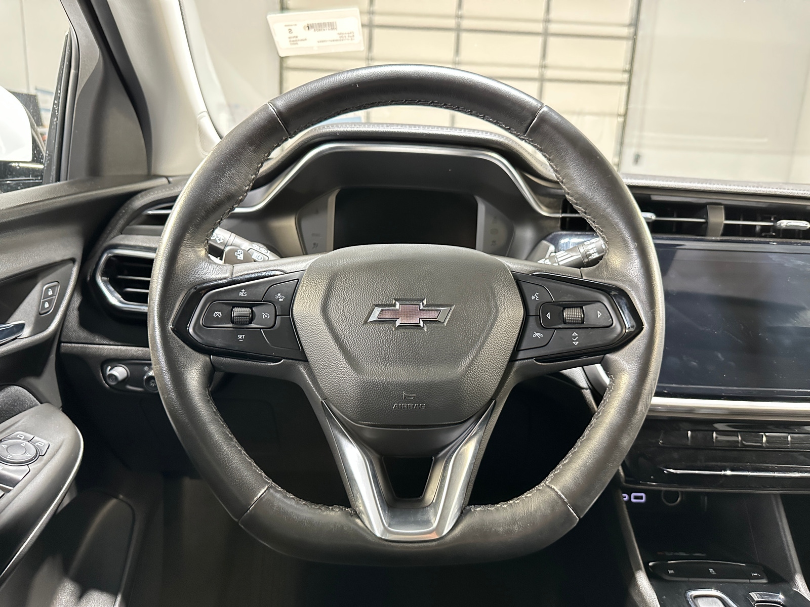 Thumbnail: 2022 Chevrolet Bolt EUV - 5