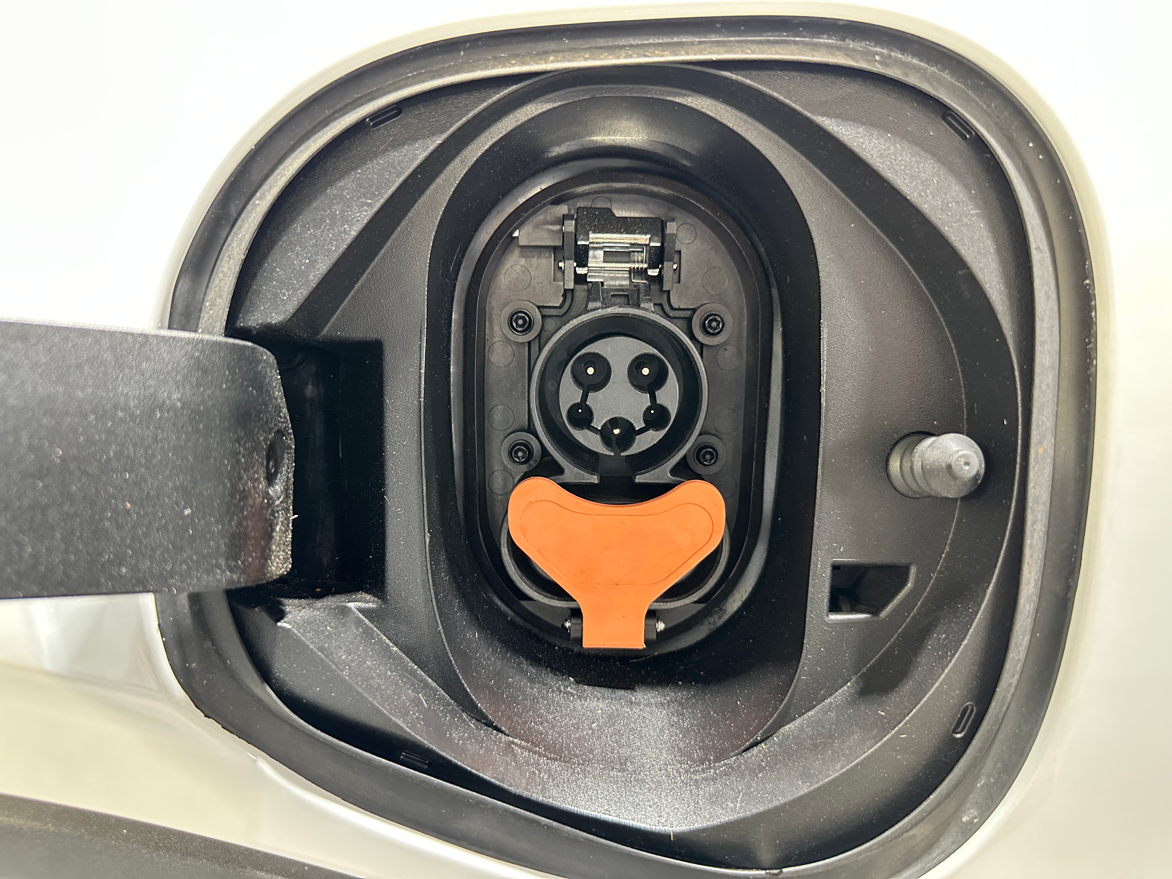 Used 2022 Chevrolet Bolt EUV LT with VIN 1G1FY6S08N4112654 for sale in Oak Creek, WI