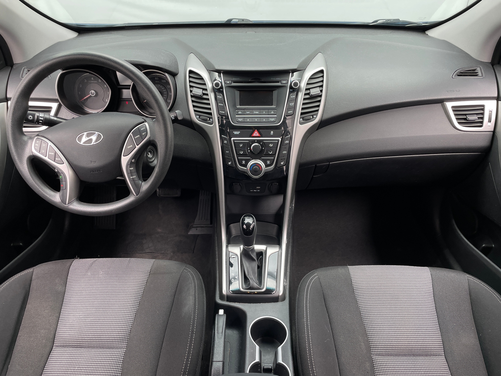 Thumbnail: 2016 Hyundai Elantra - 3
