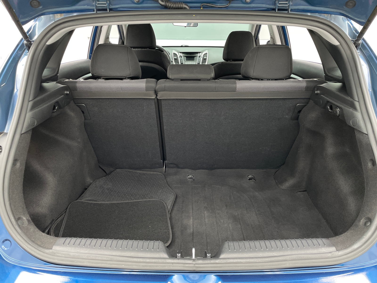 Thumbnail: 2016 Hyundai Elantra - 7
