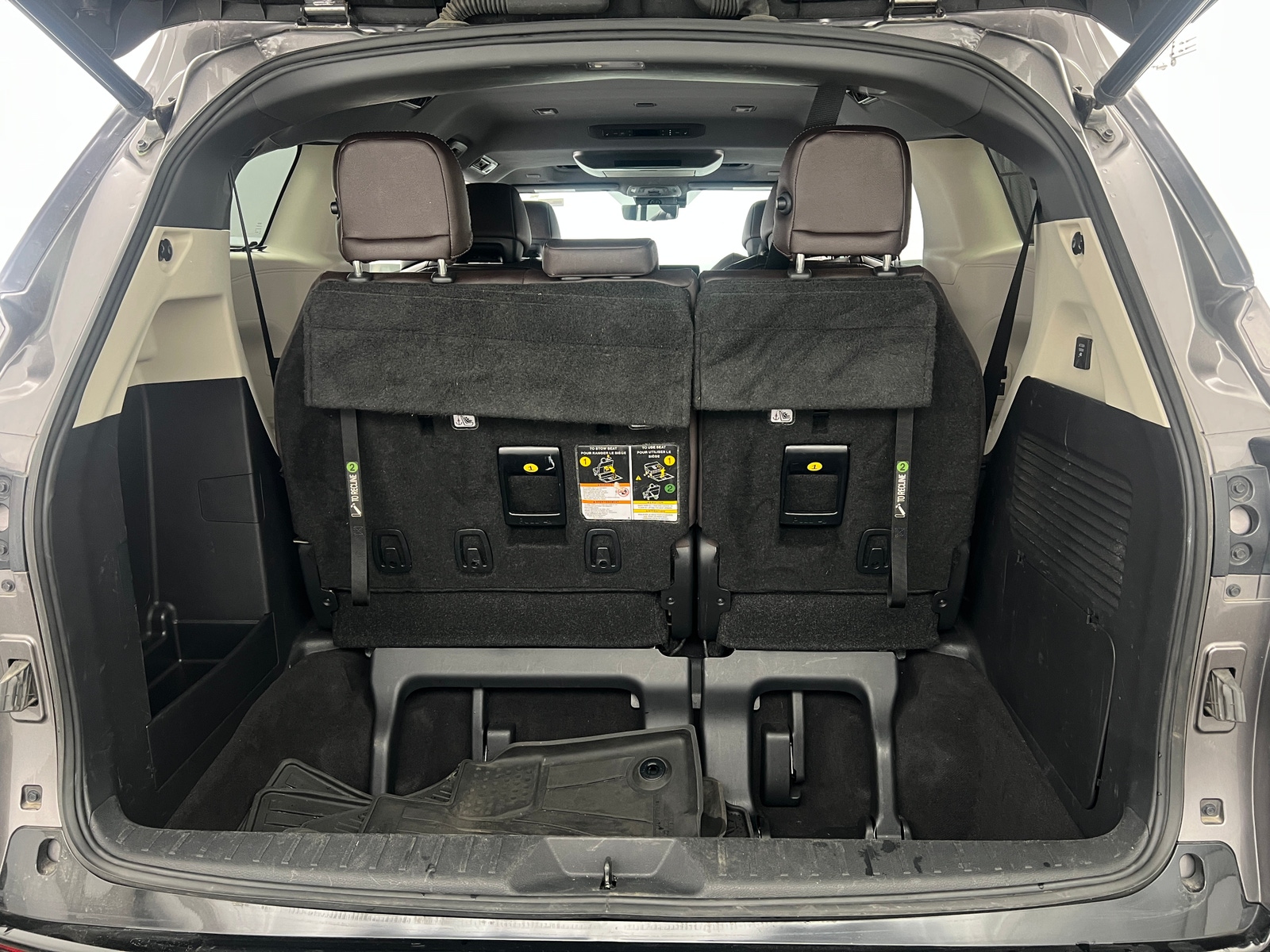 Thumbnail: 2021 Toyota Sienna - 6