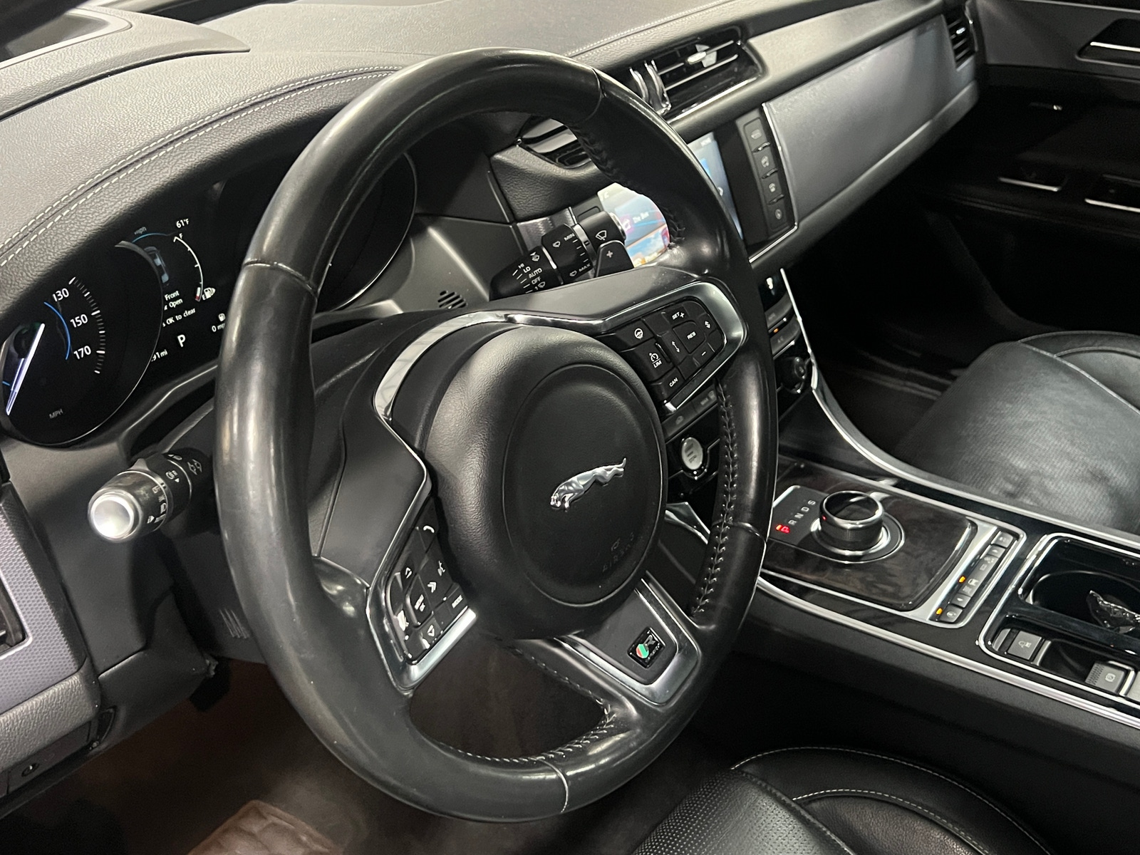 Thumbnail: 2017 Jaguar XF - 4