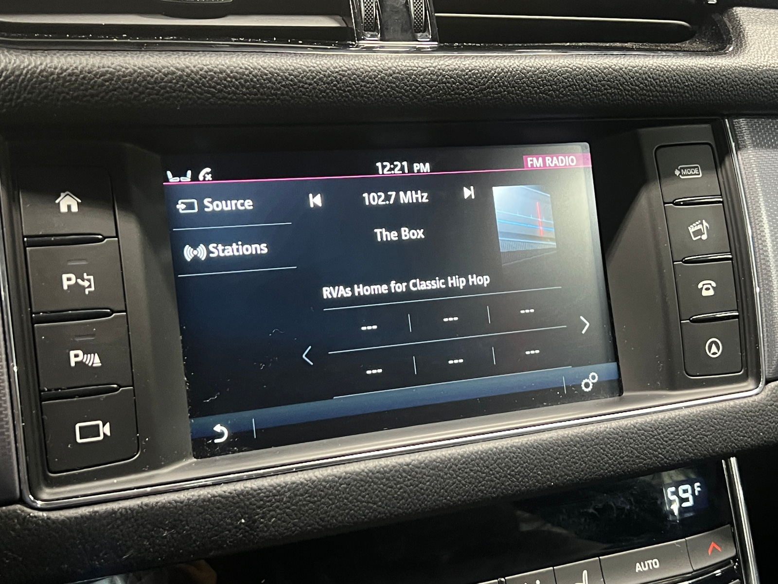 Thumbnail: 2017 Jaguar XF - 3