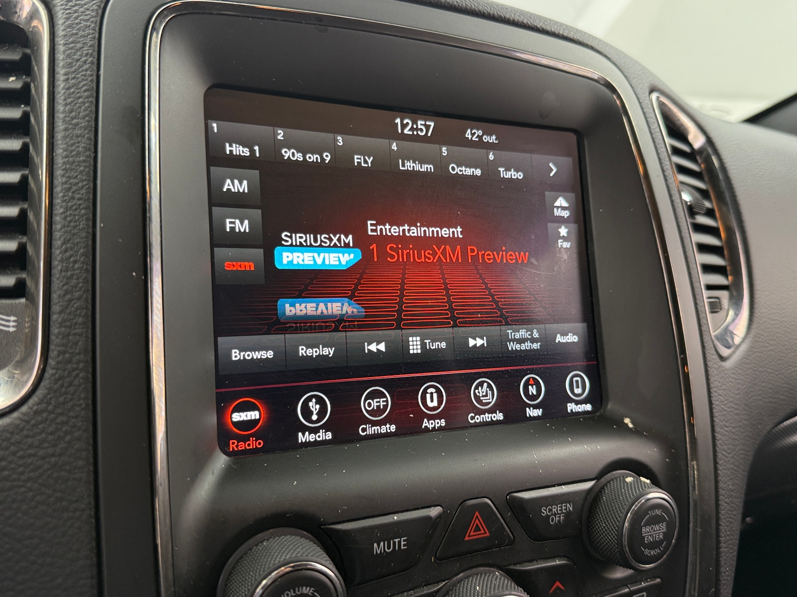 Thumbnail: 2018 Dodge Durango - 3