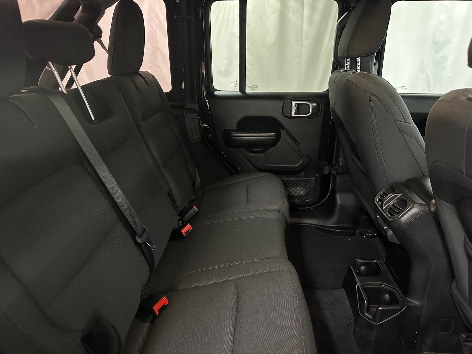 Thumbnail: 2019 Jeep Wrangler - 6