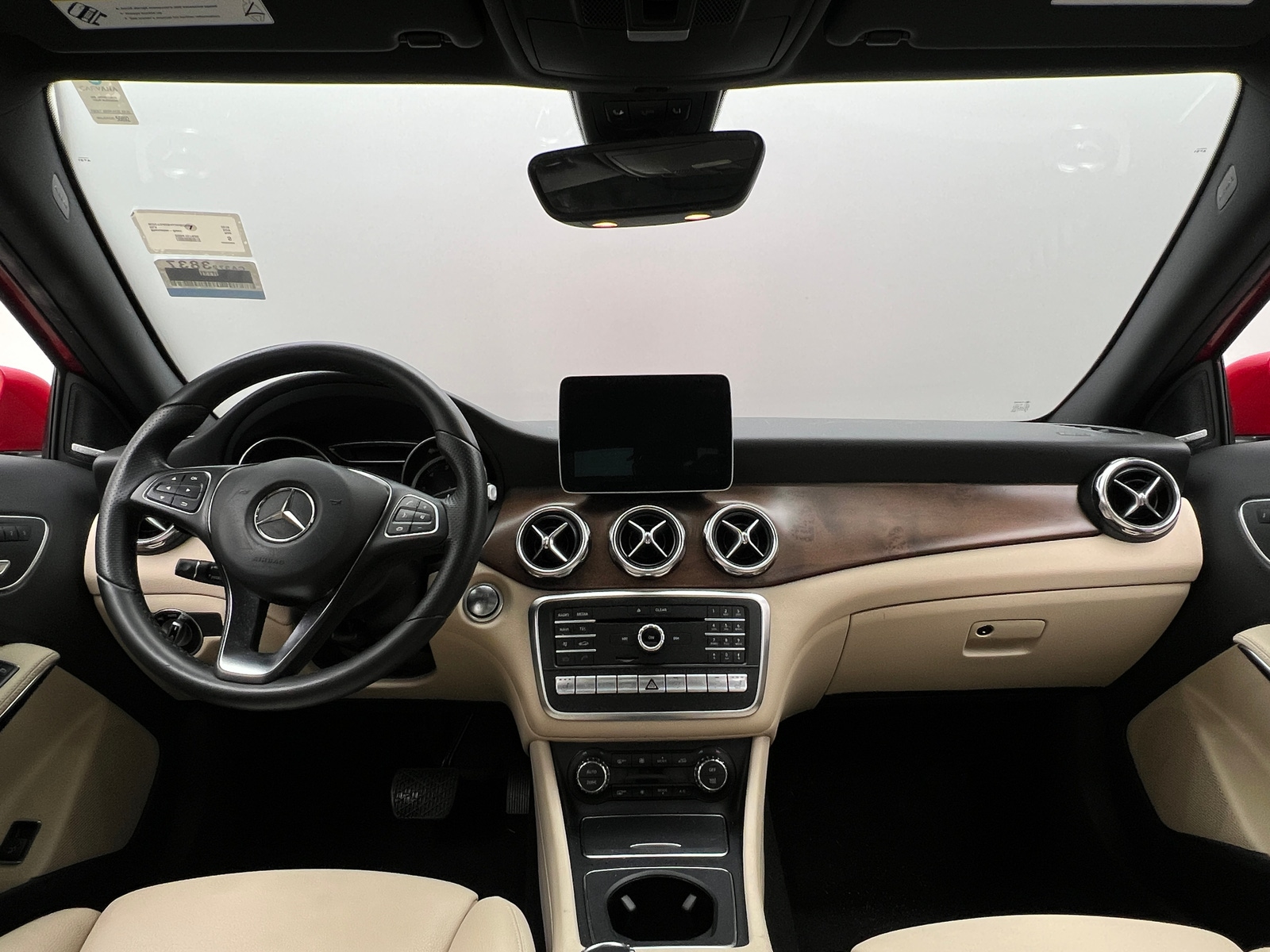 Thumbnail: 2018 Mercedes-Benz GLA - 2