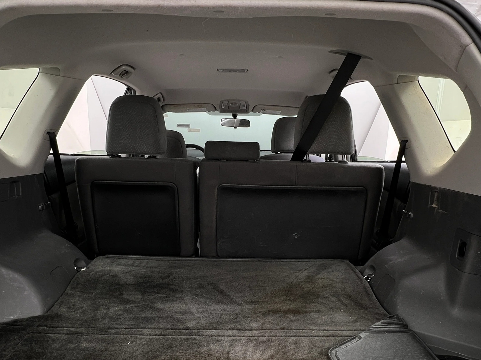 Thumbnail: 2014 Toyota Prius v - 7