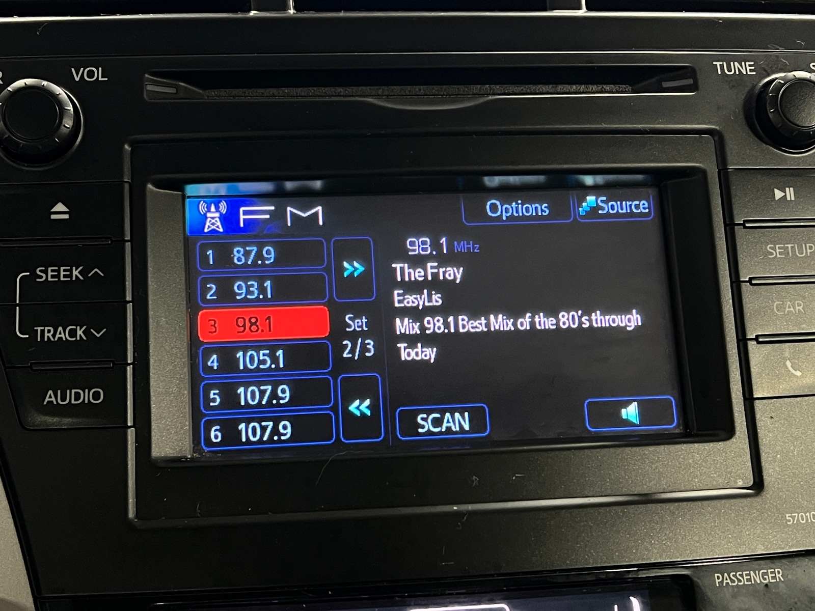 Thumbnail: 2014 Toyota Prius v - 4