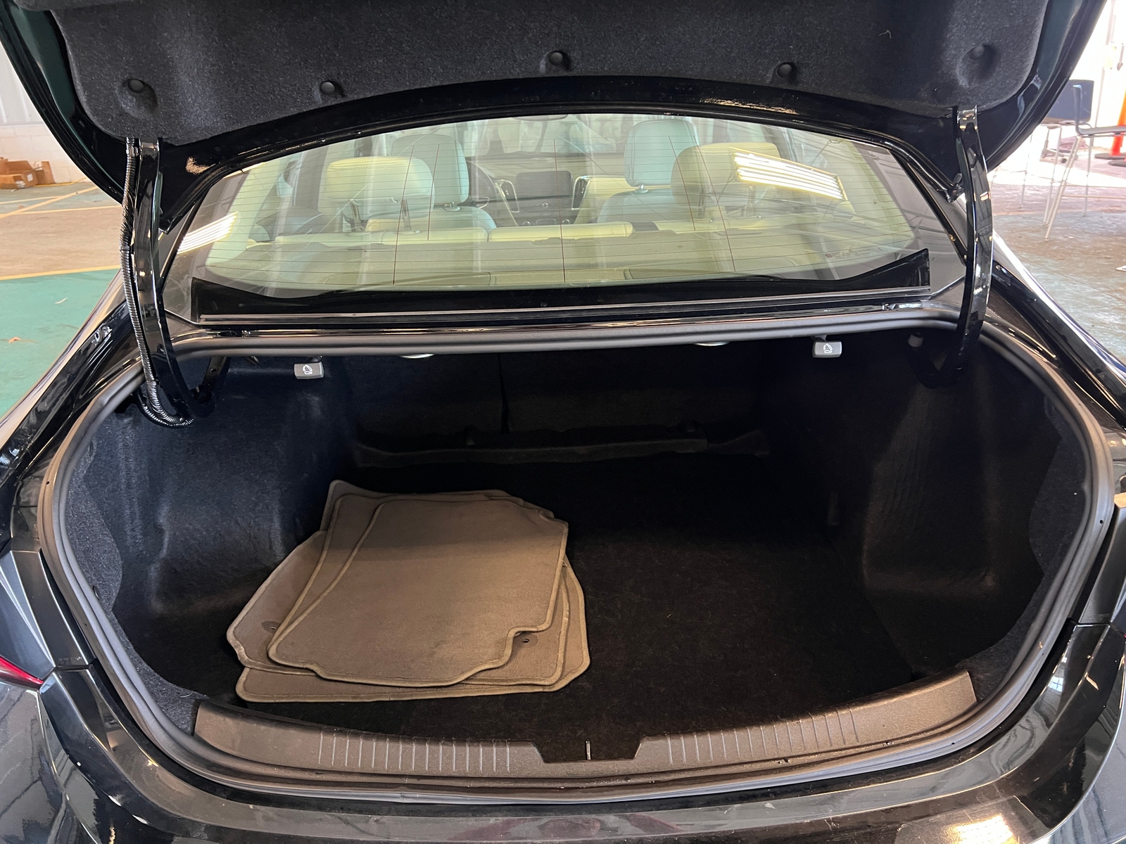 Thumbnail: 2024 Chevrolet Malibu - 6