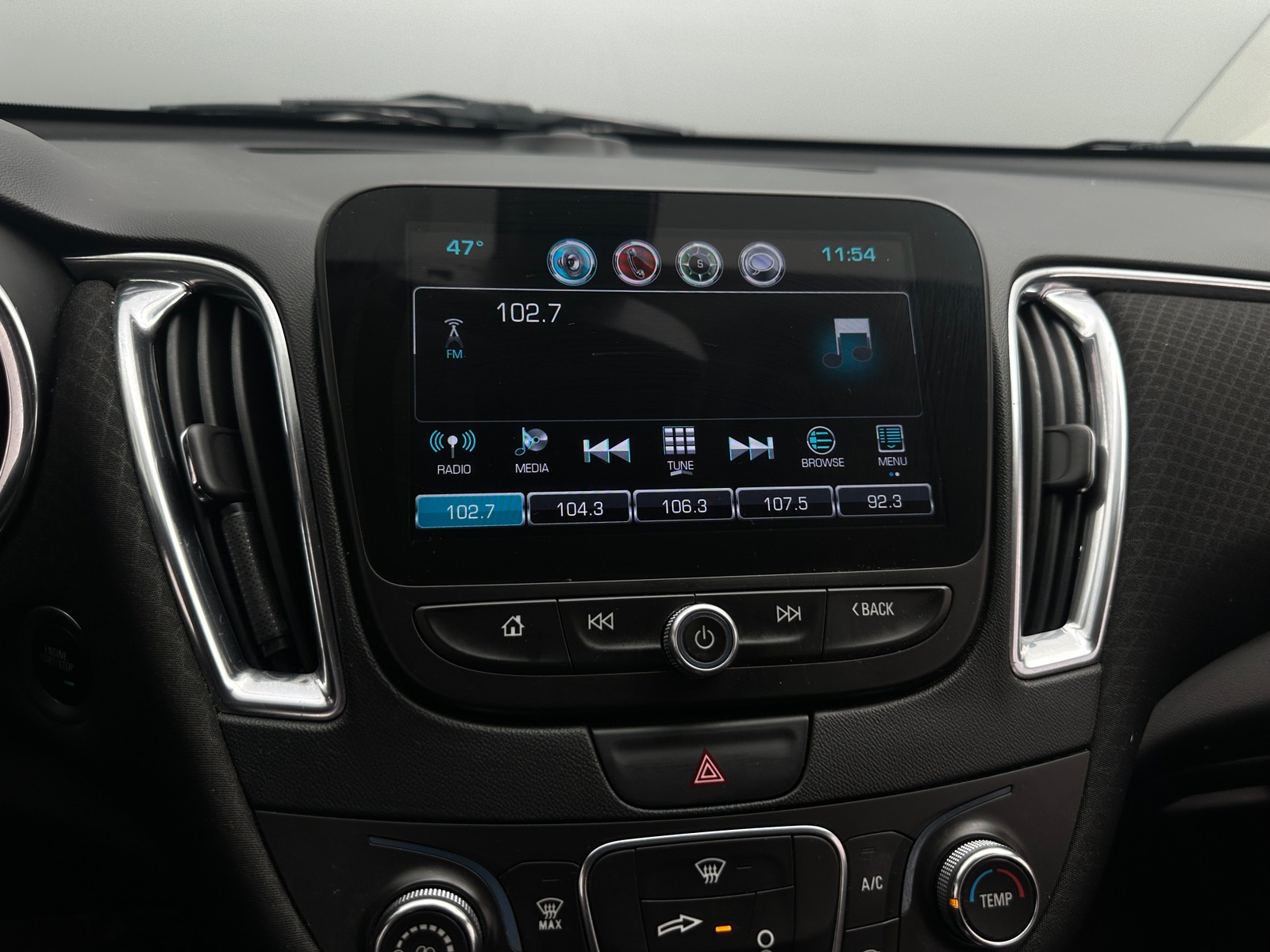 Thumbnail: 2018 Chevrolet Malibu - 4