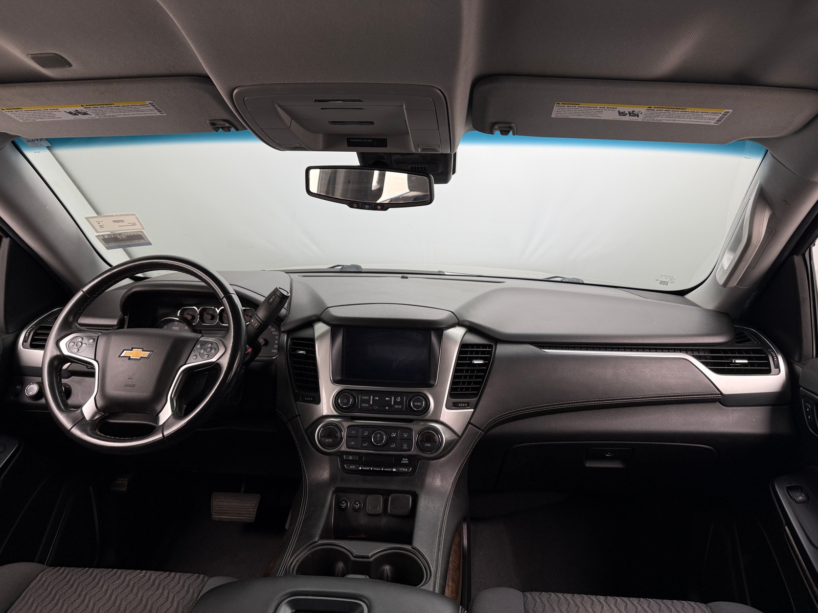 Thumbnail: 2019 Chevrolet Tahoe - 3