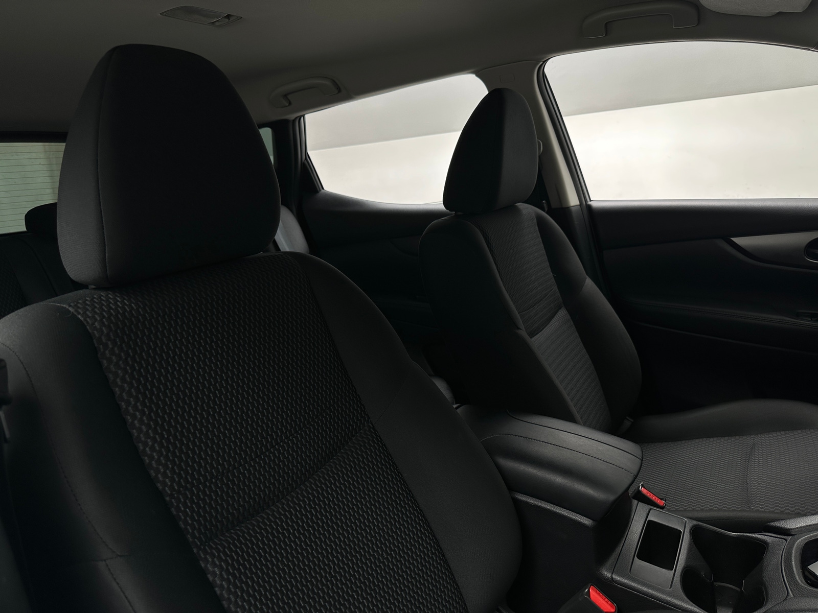 Thumbnail: 2021 Nissan Rogue Sport - 2
