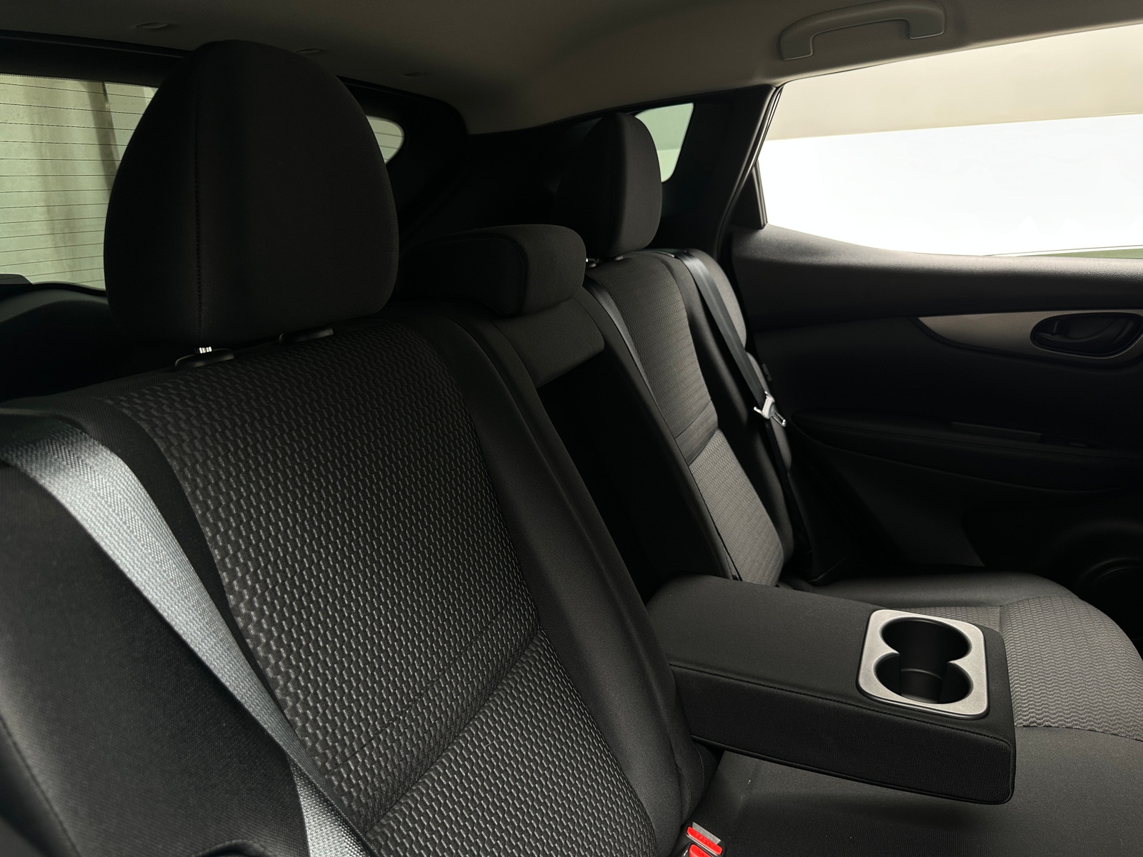 Thumbnail: 2021 Nissan Rogue Sport - 6