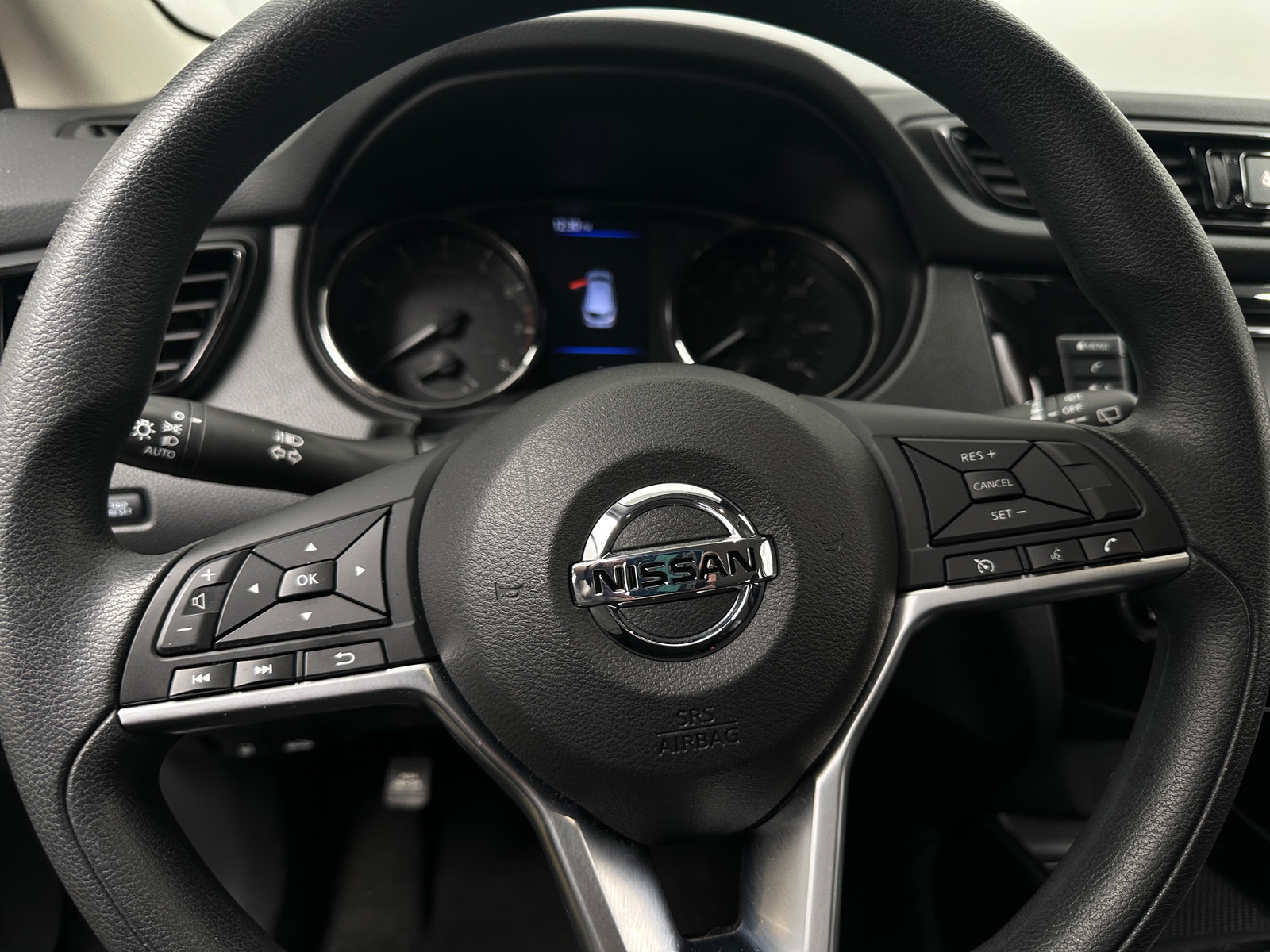 Thumbnail: 2021 Nissan Rogue Sport - 5