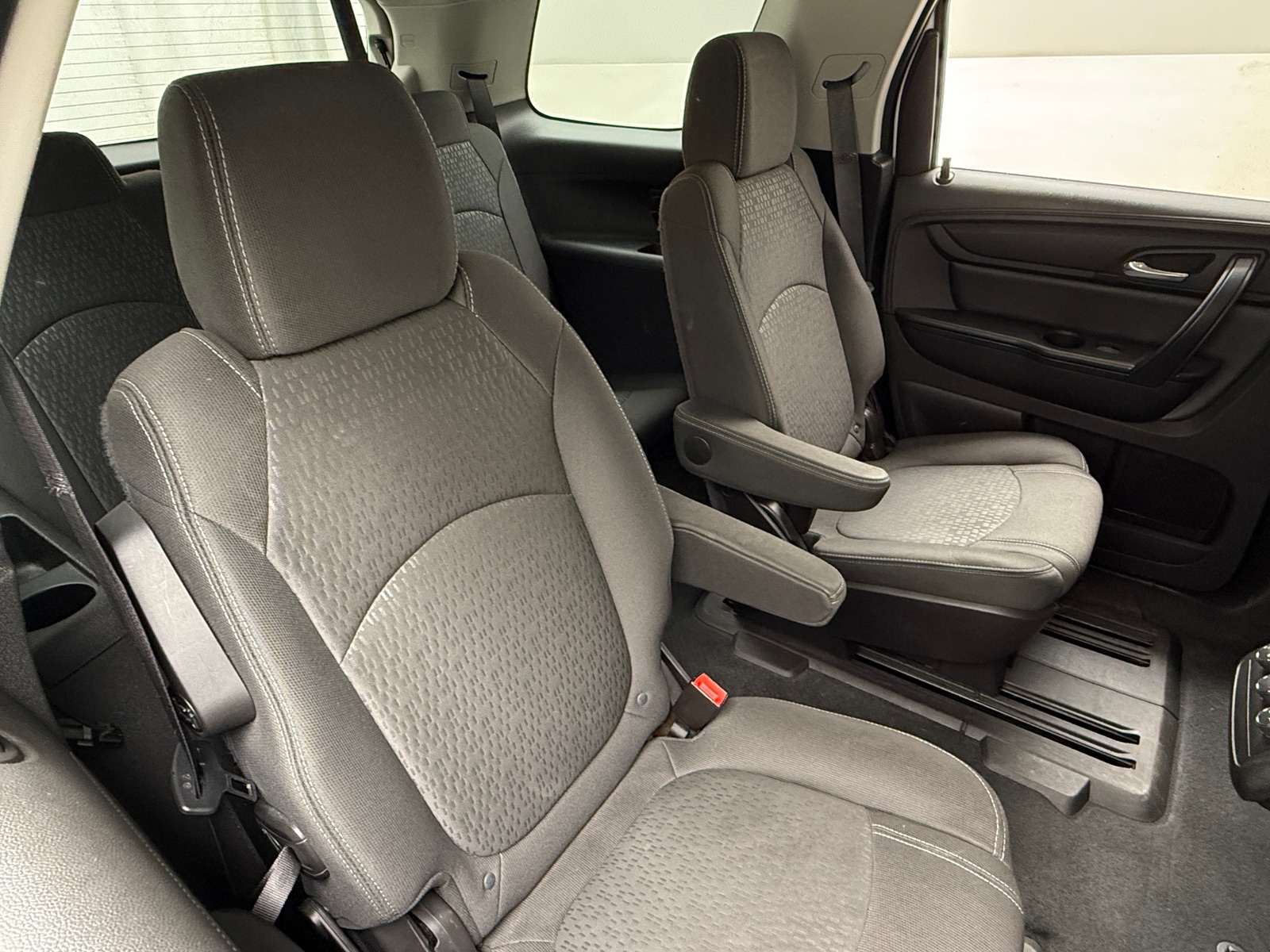 Thumbnail: 2016 GMC Acadia - 6