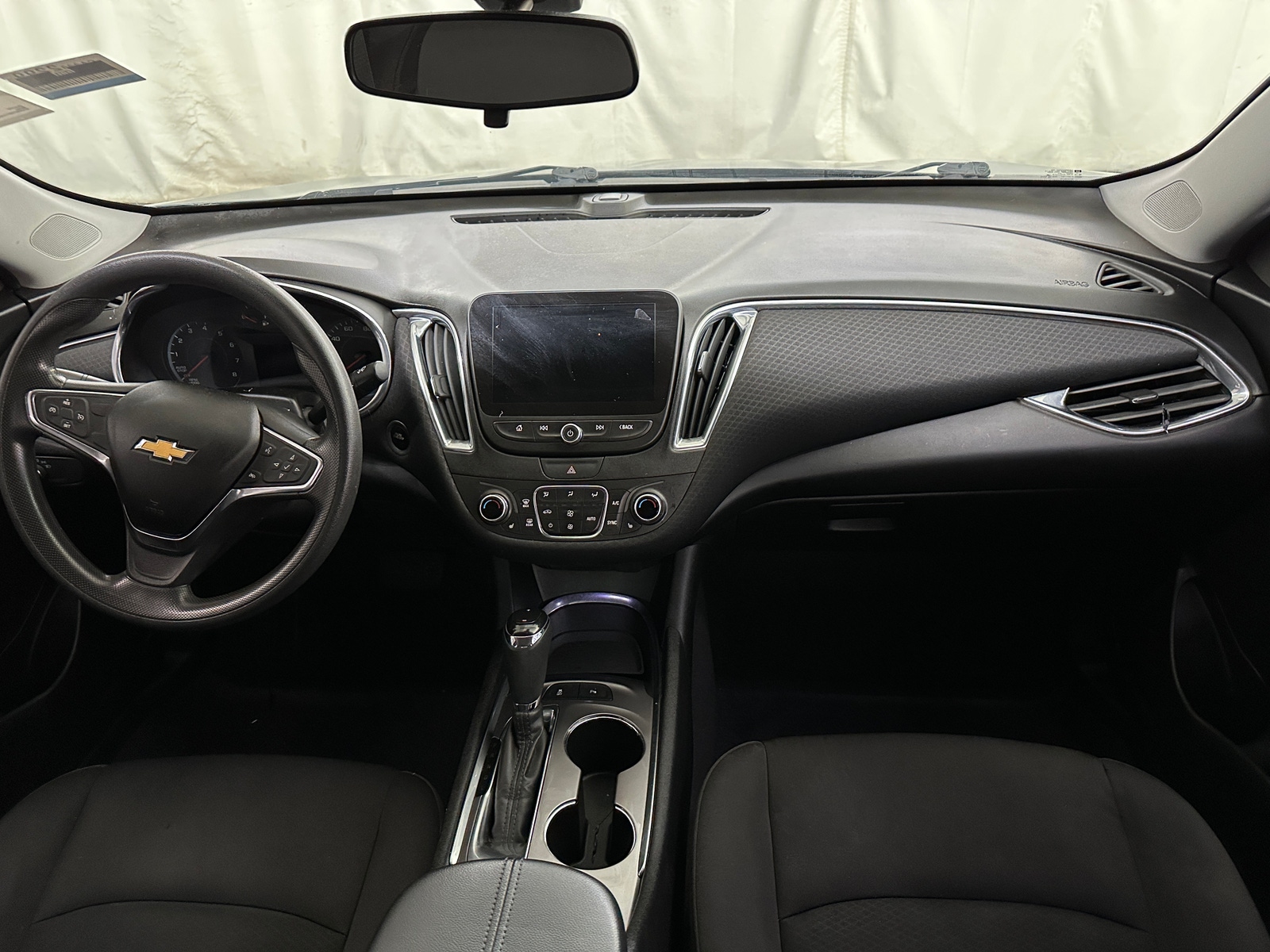 Thumbnail: 2019 Chevrolet Malibu - 3