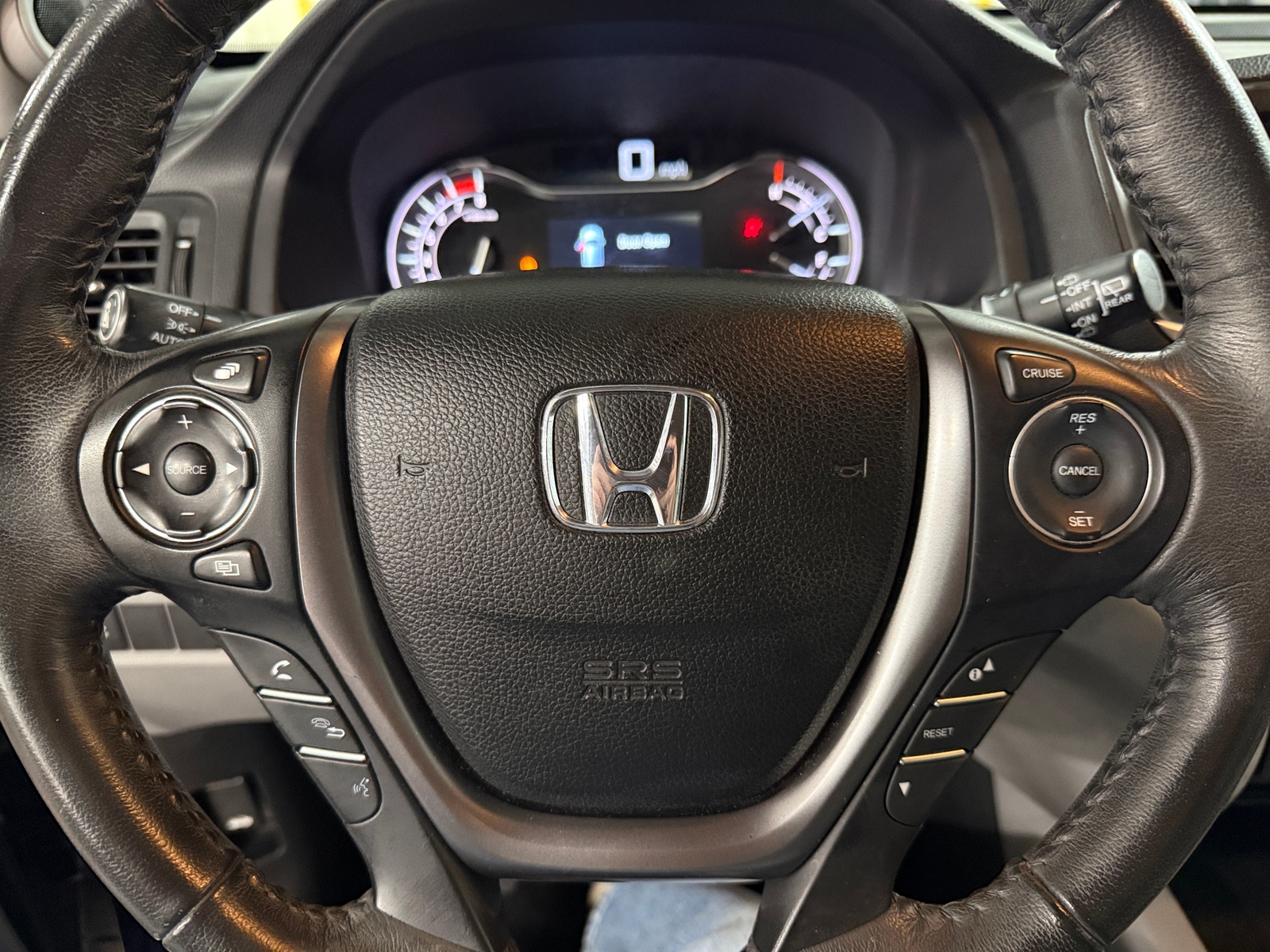 Thumbnail: 2017 Honda Pilot - 4