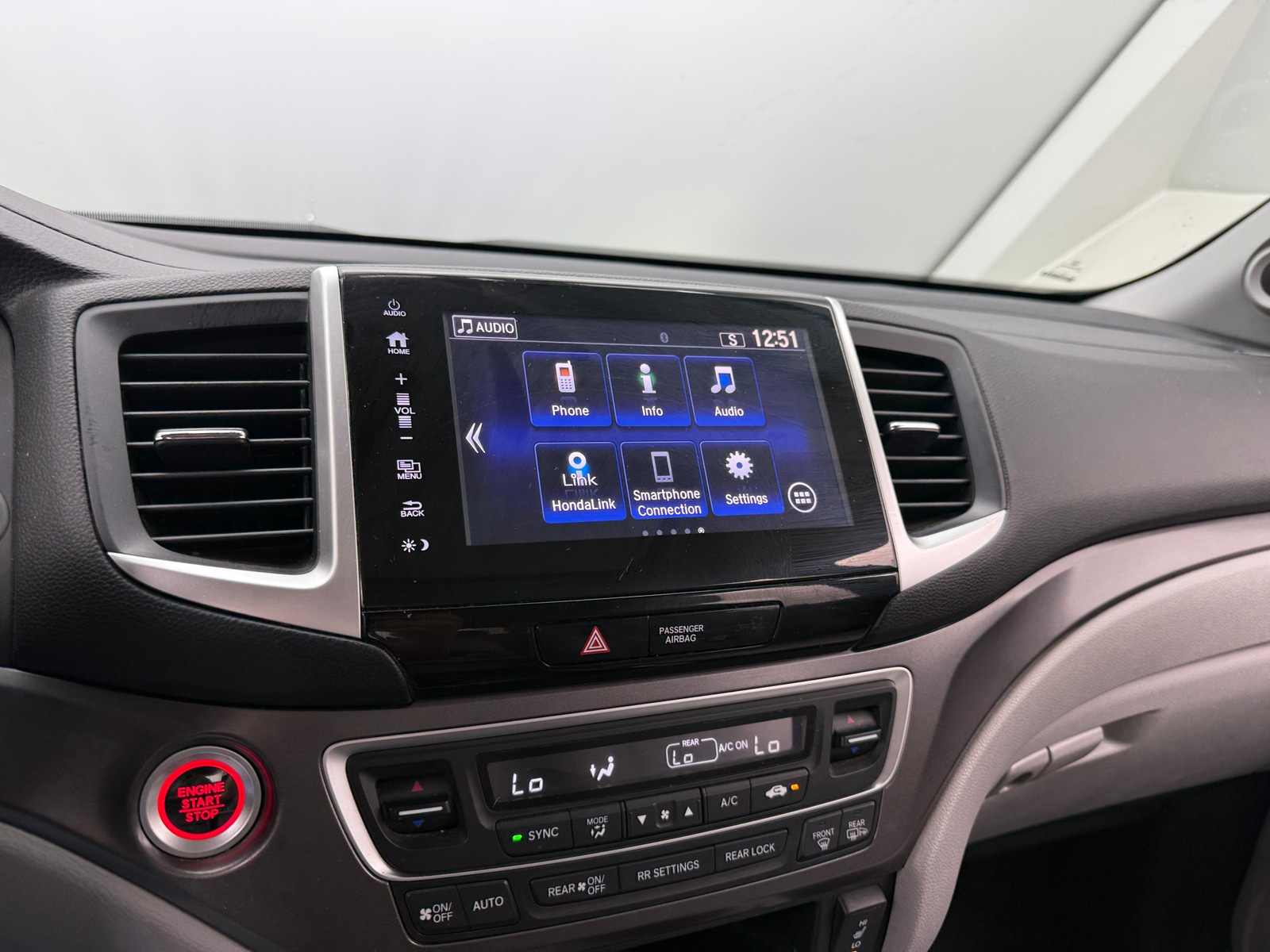 Thumbnail: 2017 Honda Pilot - 3
