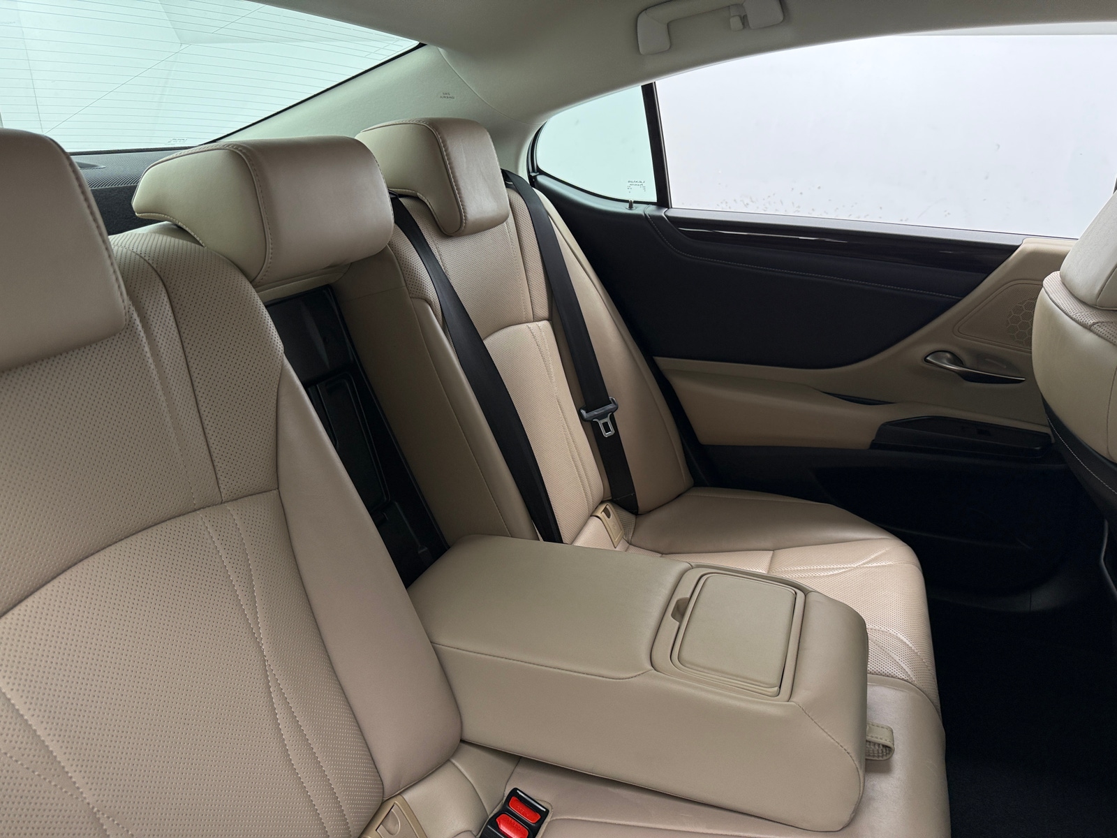 Thumbnail: 2019 Lexus ES - 6