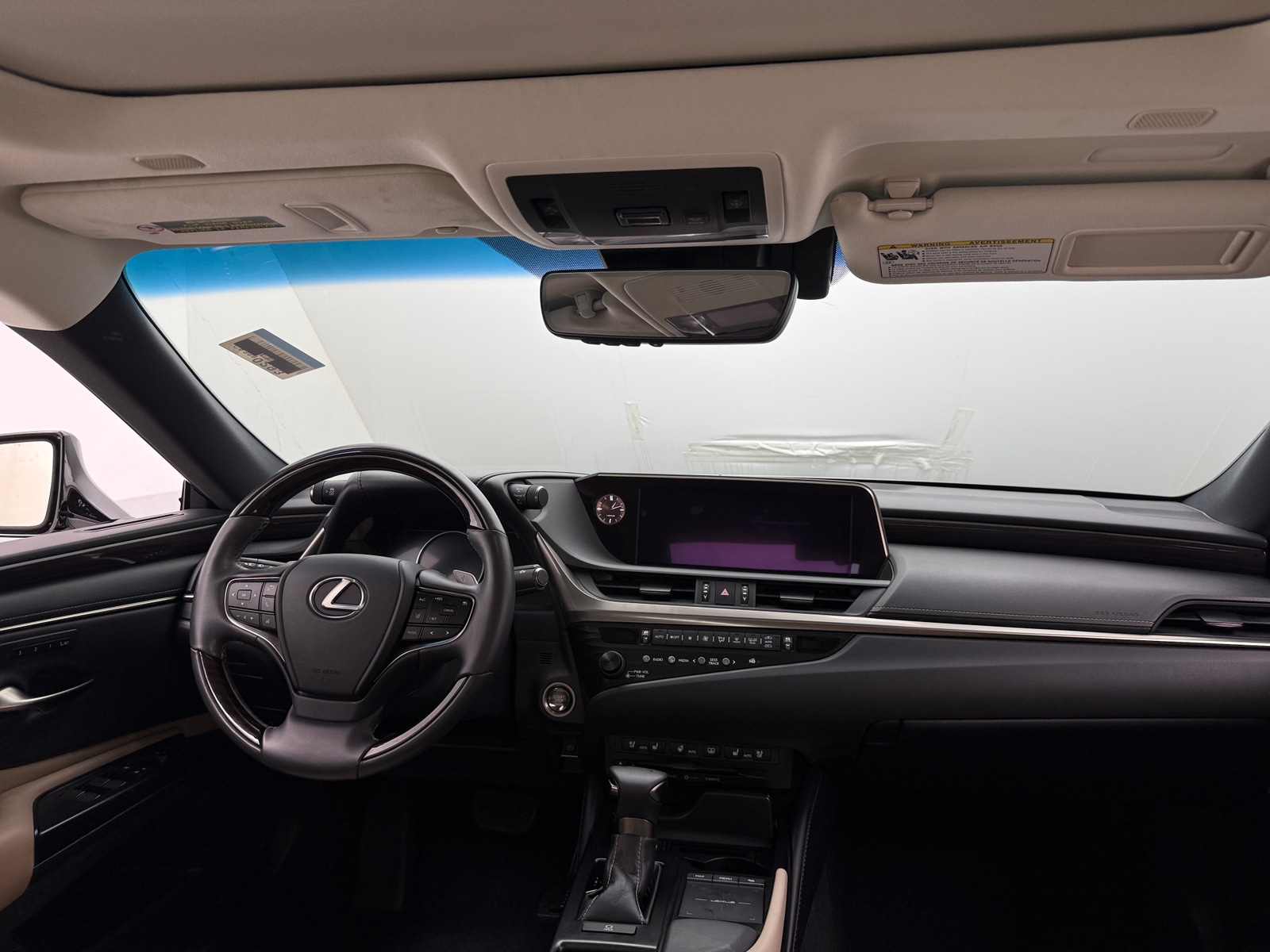 Thumbnail: 2019 Lexus ES - 3