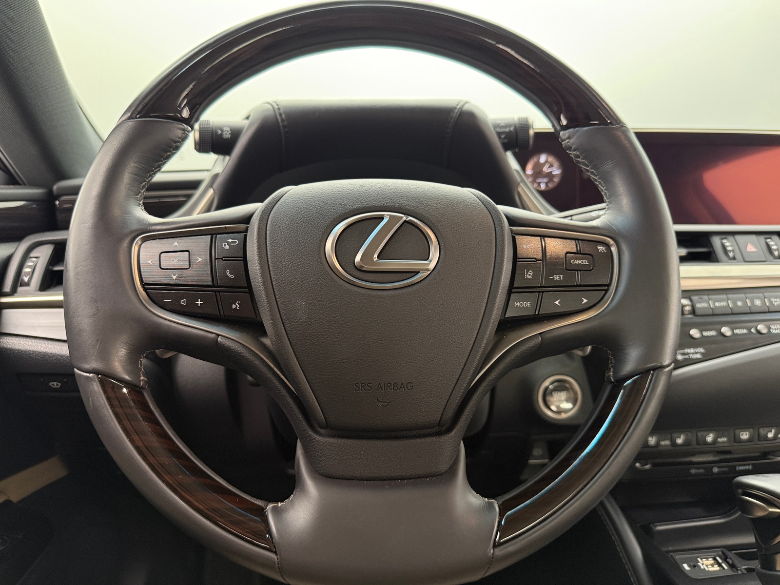 Thumbnail: 2019 Lexus ES - 5
