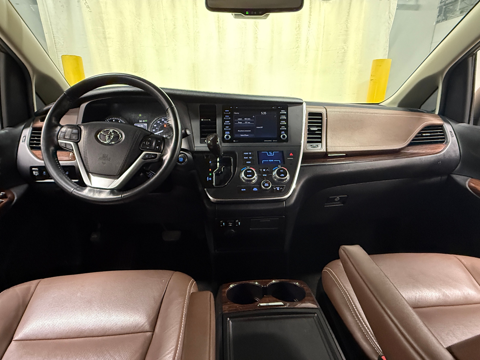 Thumbnail: 2018 Toyota Sienna - 2