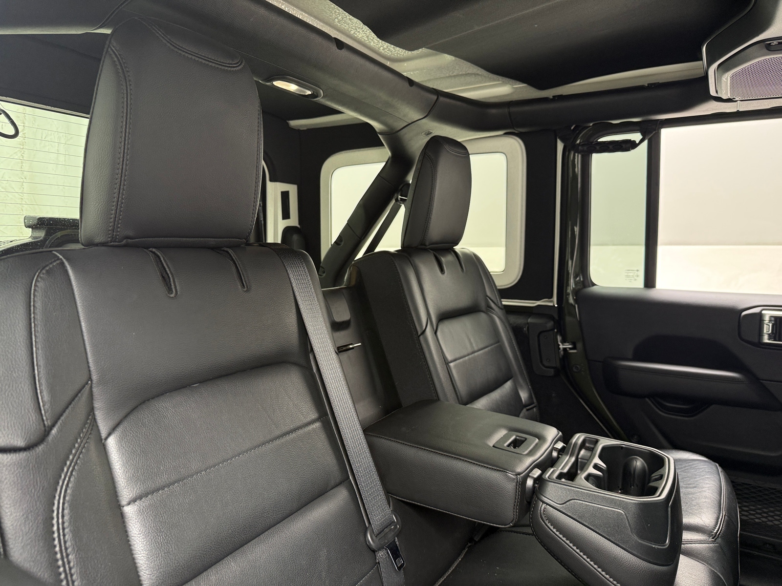 Thumbnail: 2021 Jeep Wrangler - 5