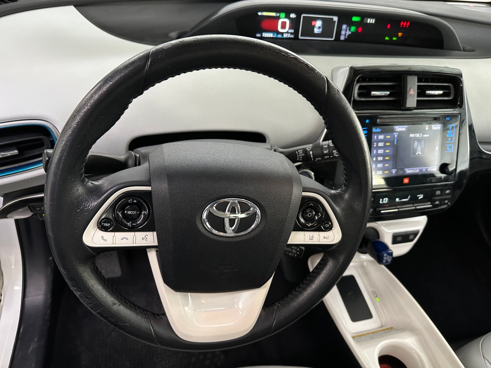 Thumbnail: 2017 Toyota Prius - 5