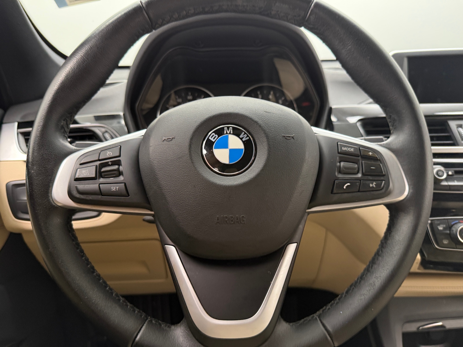Thumbnail: 2017 BMW X1 - 4