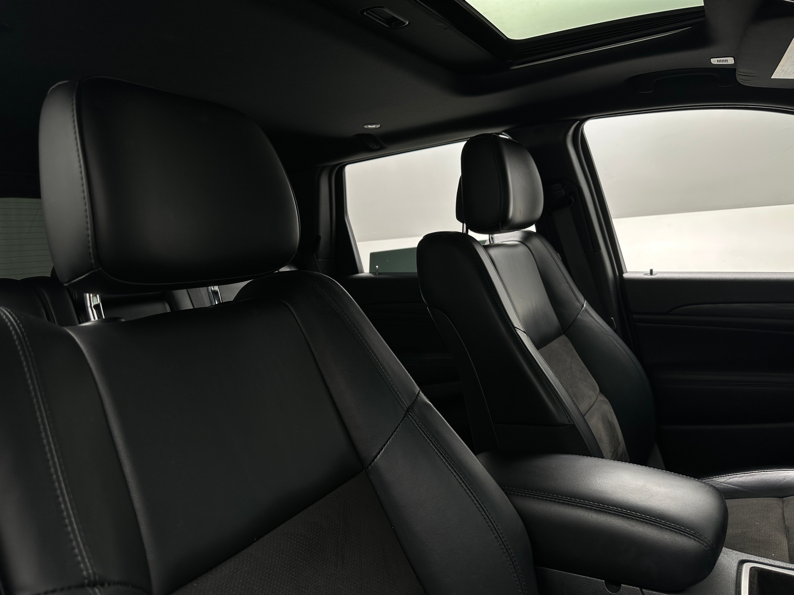 Thumbnail: 2020 Jeep Grand Cherokee - 2