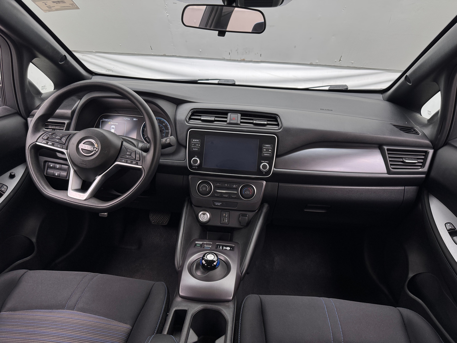 Thumbnail: 2023 Nissan Leaf - 3