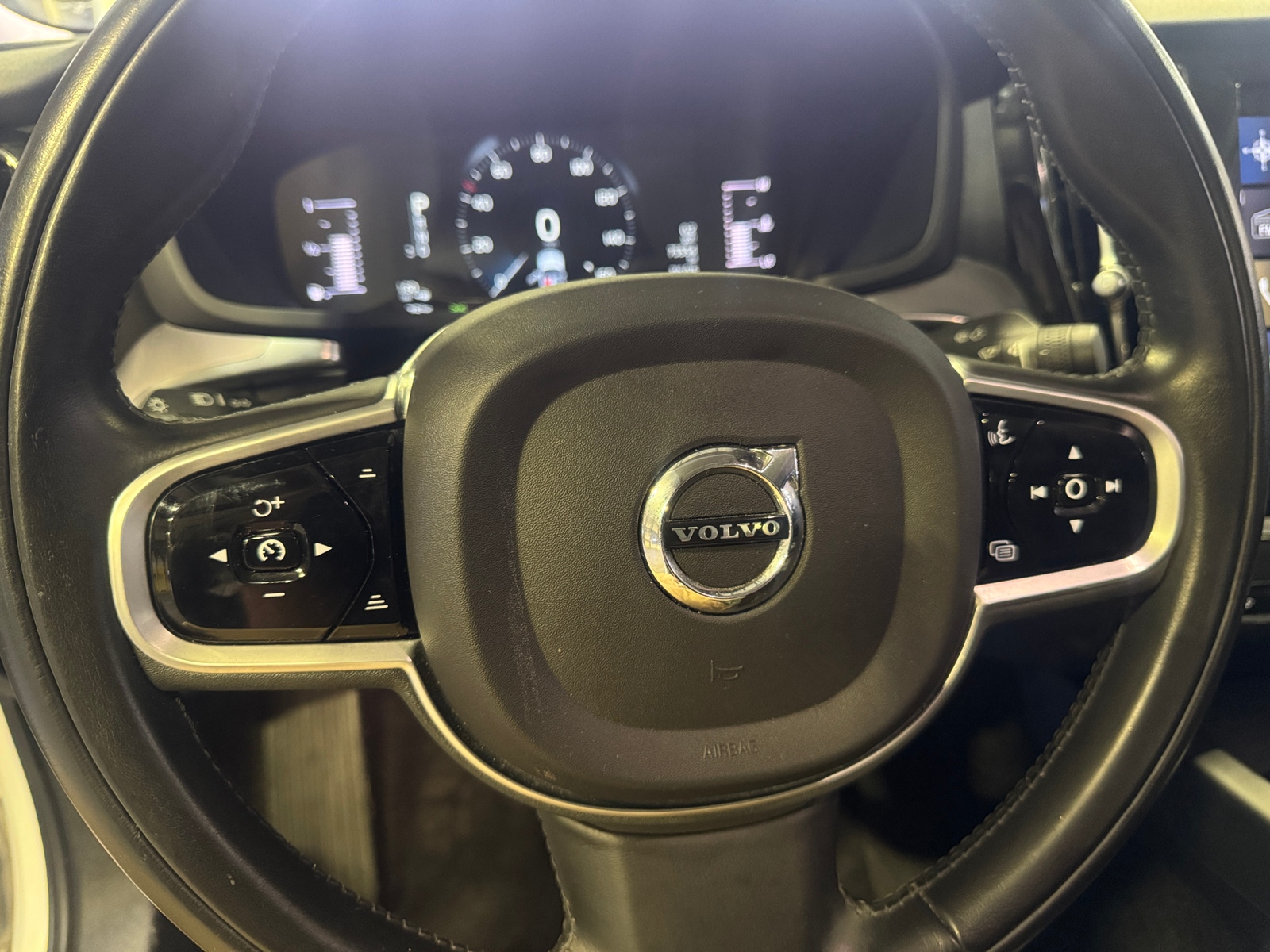 Thumbnail: 2019 Volvo S60 - 4