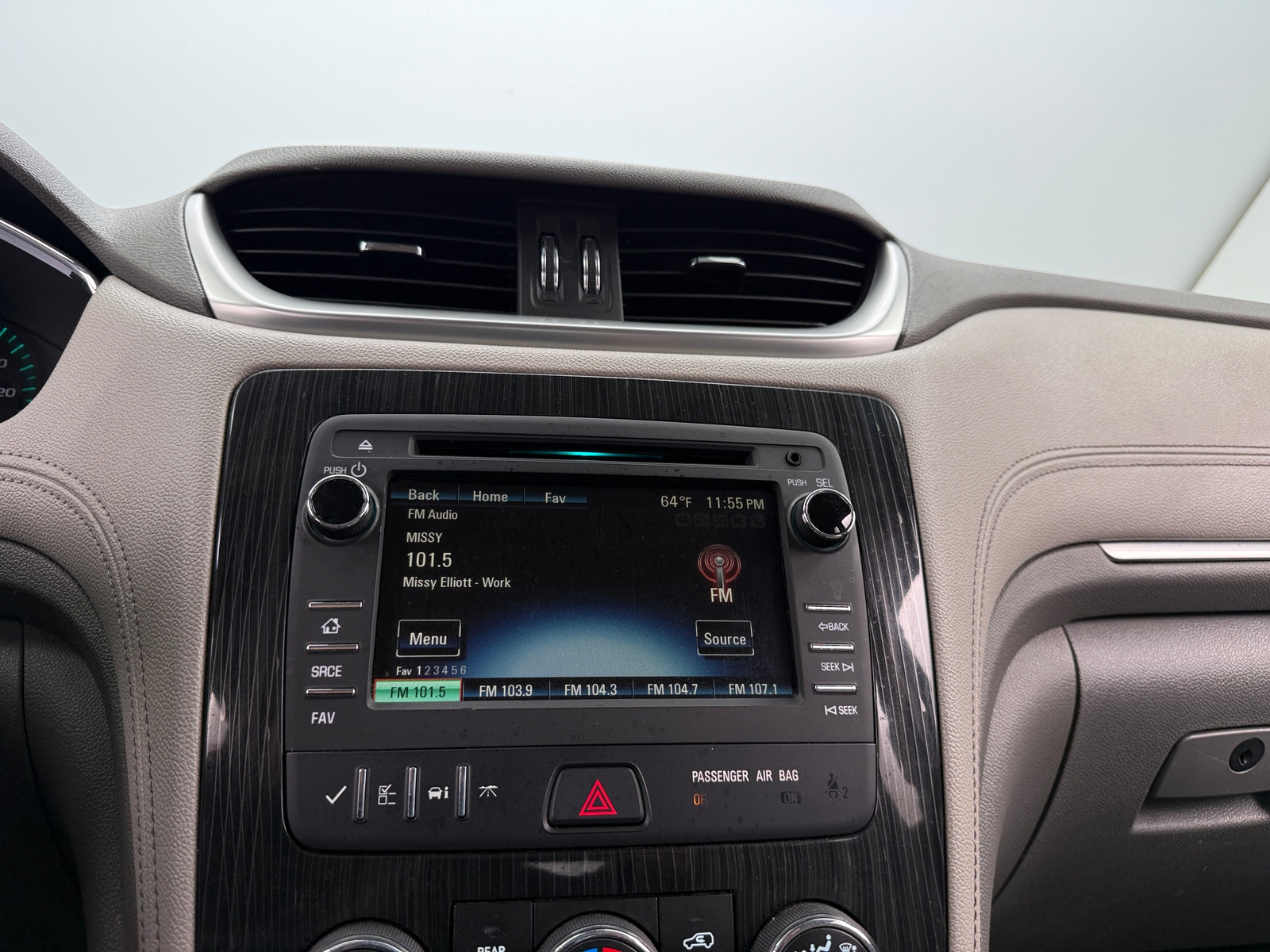 Thumbnail: 2017 Chevrolet Traverse - 4