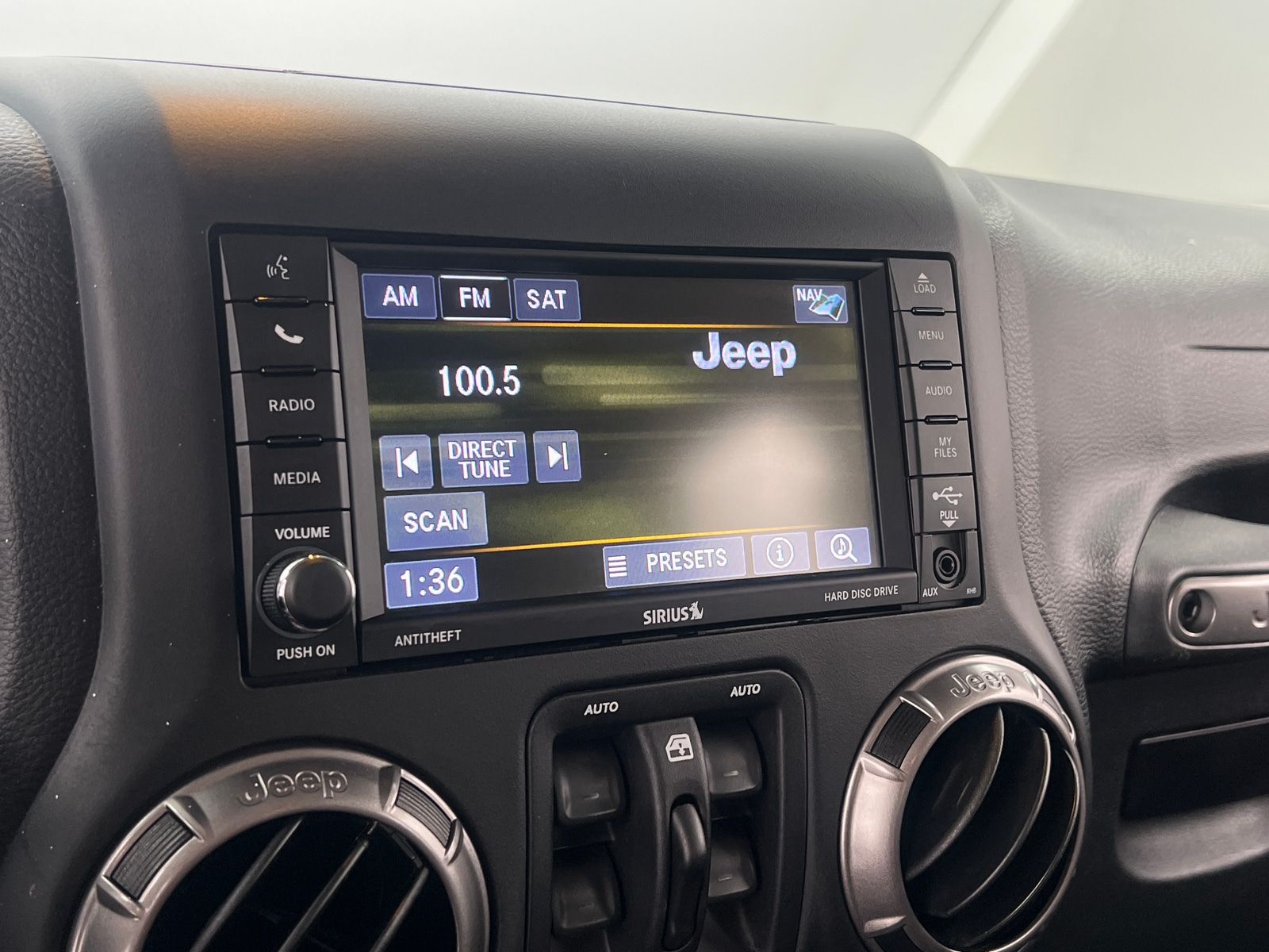 Thumbnail: 2018 Jeep Wrangler - 3