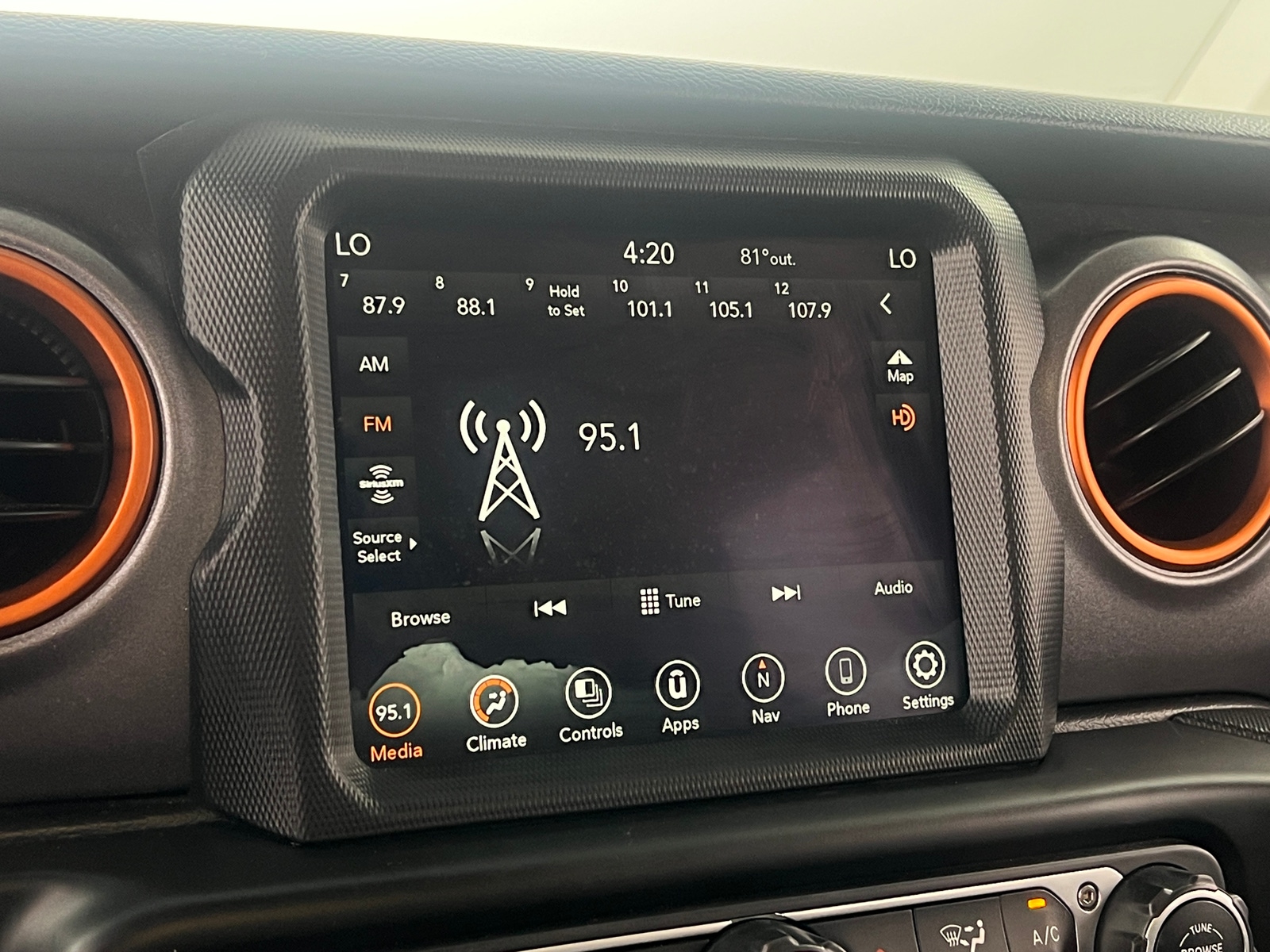 Thumbnail: 2022 Jeep Gladiator - 4