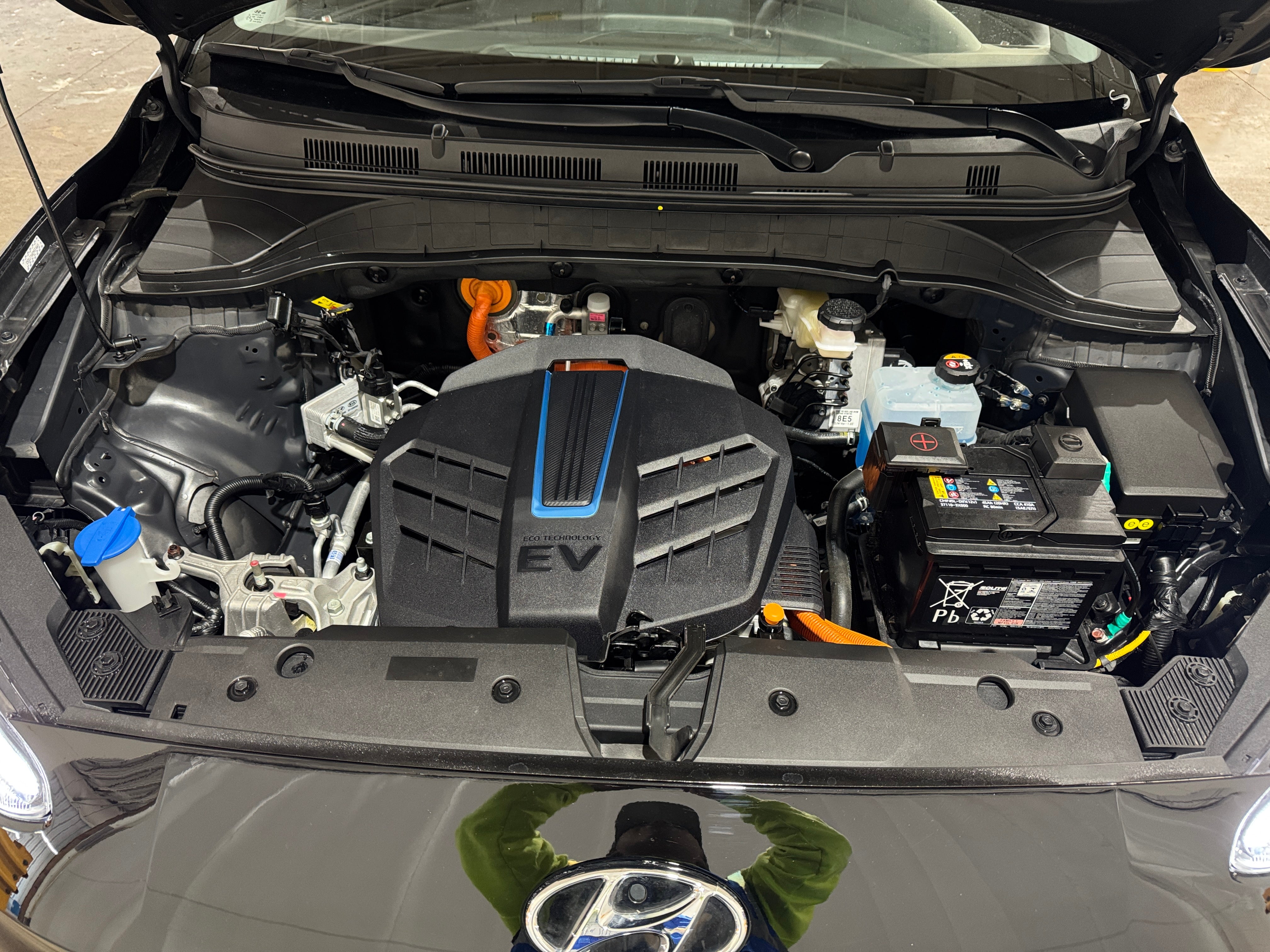 Used 2023 Hyundai Kona EV SE with VIN KM8K23AG8PU173263 for sale in Oak Creek, WI